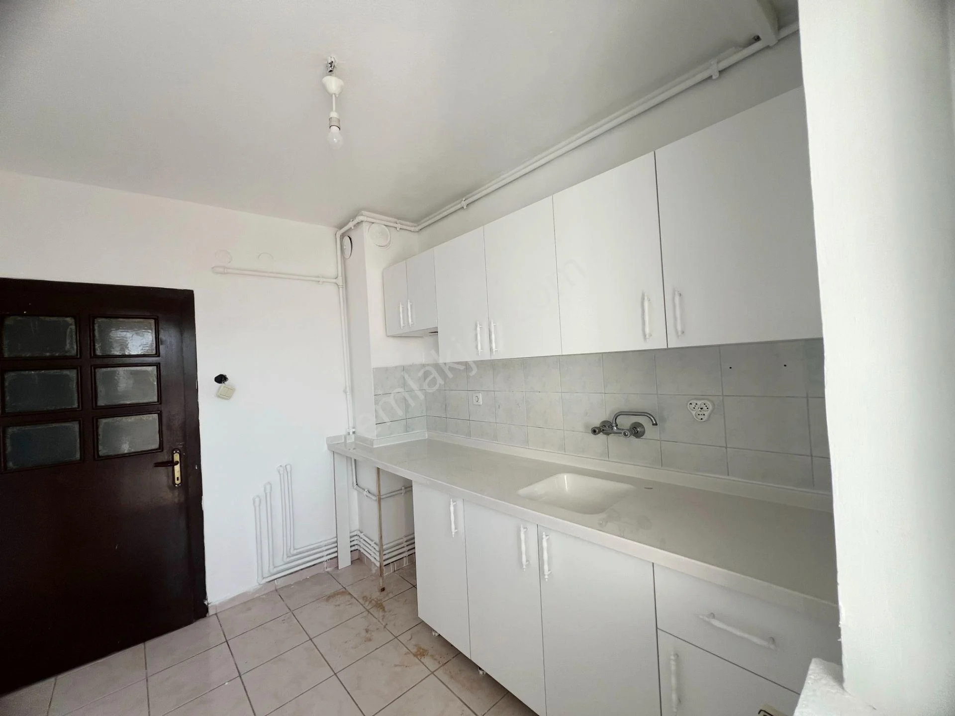 Cihandan Keçiören İncirli Mah Barış Yolu Yakını Kiralık 3+1 Daire - Görsel 4