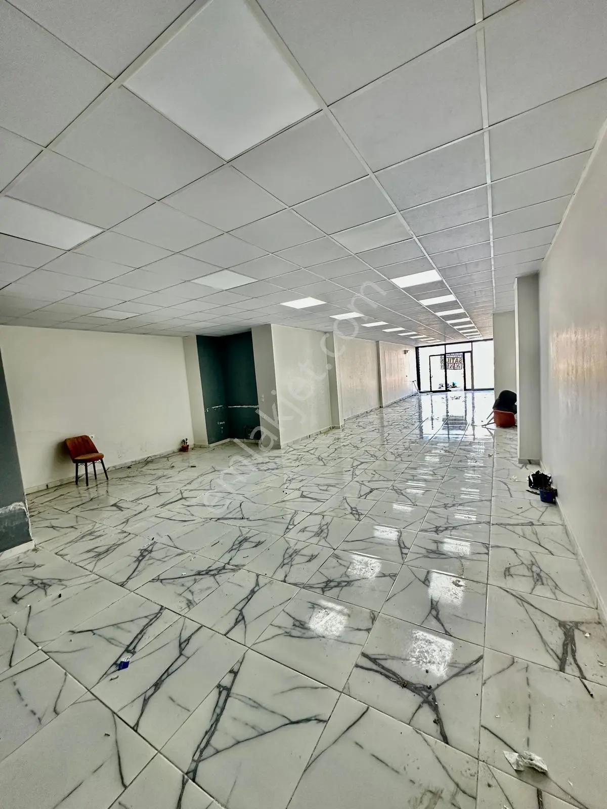 Özay Sitesinde Satılık 150m2 Yapılı Dükkan!!! - Görsel 5