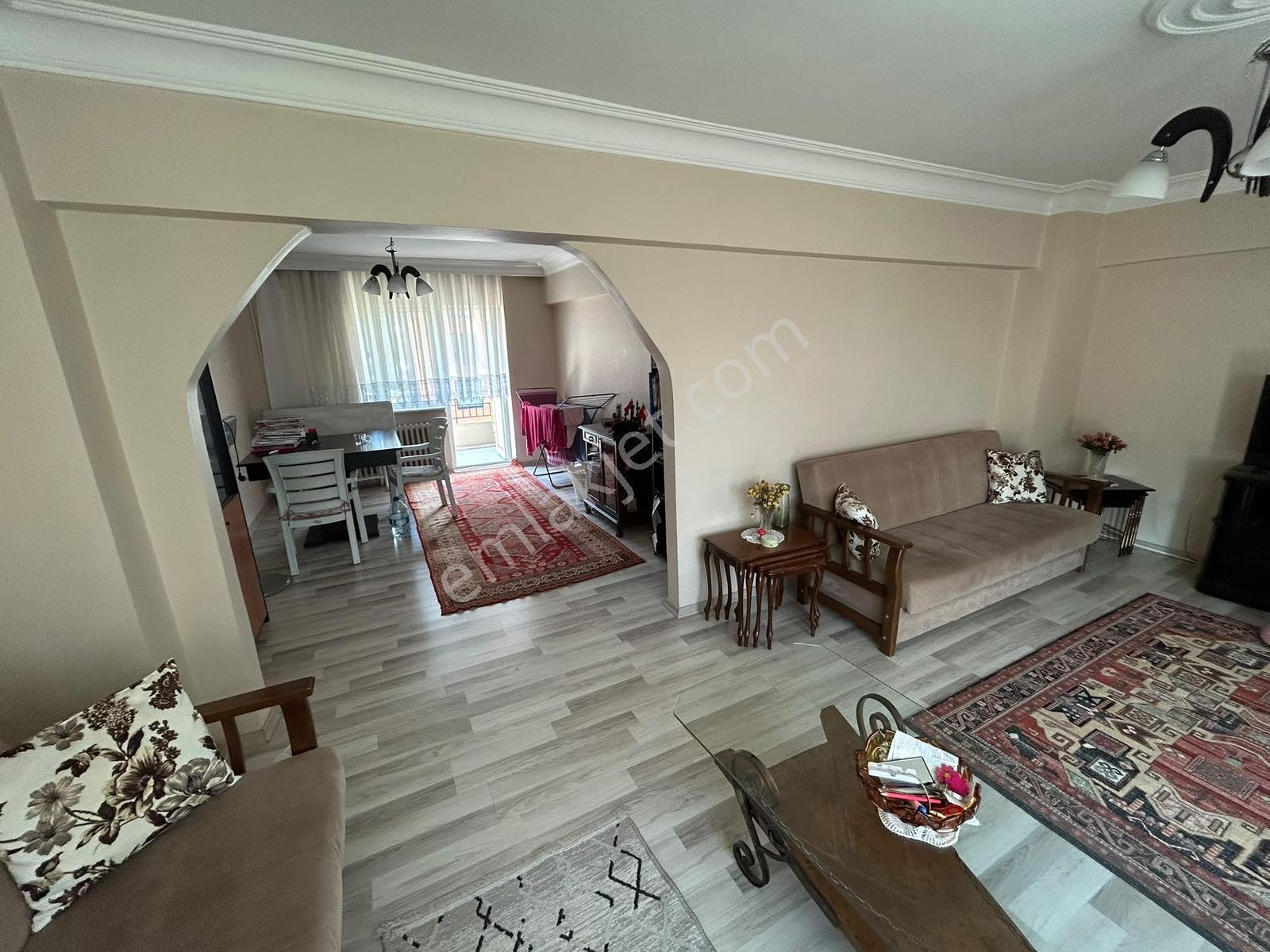Beşevler Mahallesinde 2+1 Eşyalı Daire - Görsel 3