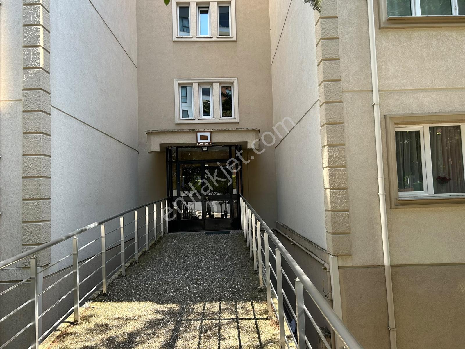Beşevler Mahallesinde 2+1 Eşyalı Daire - Görsel 11