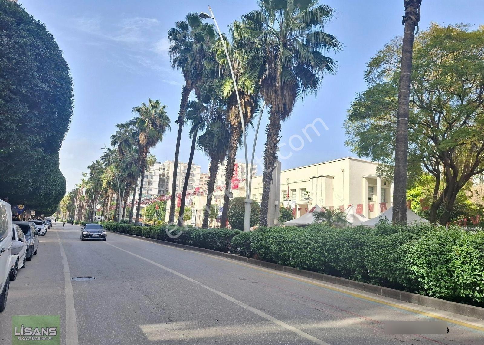 Çarşı Merkezde Bulvar Üzerinde Gizerler Ve Akbank Civarı Geniş - Görsel 33