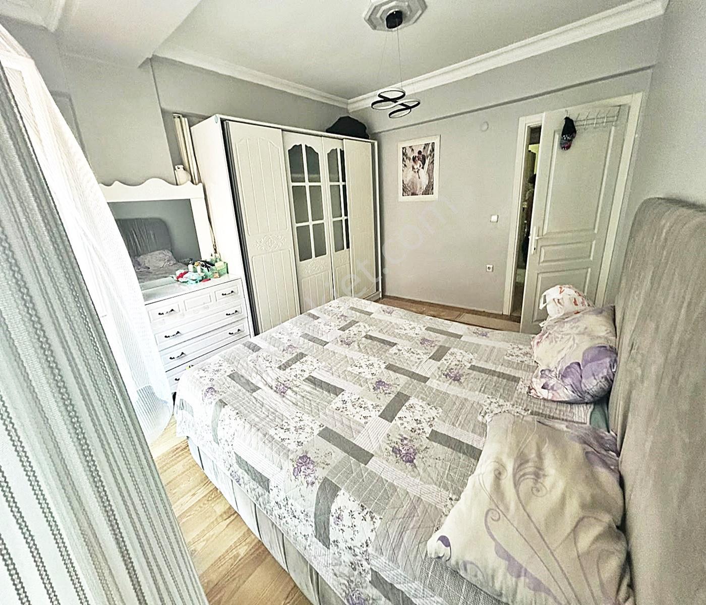 Kıraç İstiklal Mahallesi 2+1 90m2 Kat 4 Eşyalı 27.000tl - Görsel 9