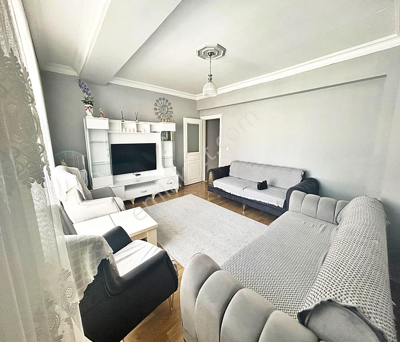 Kıraç İstiklal Mahallesi 2+1 90m2 Kat 4 Eşyalı 27.000tl - Görsel 5