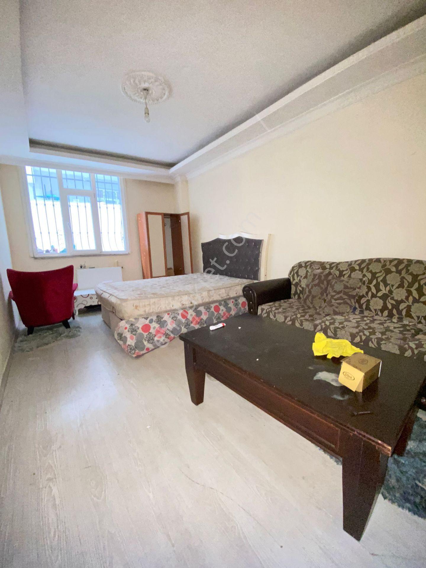 Esenyurt Kıraç Atatürk Mahallesi 3+1 Kiralık Boş Daire Bahçeli Bahçe Katı Cam Seviyesi Yüksek - Görsel 6
