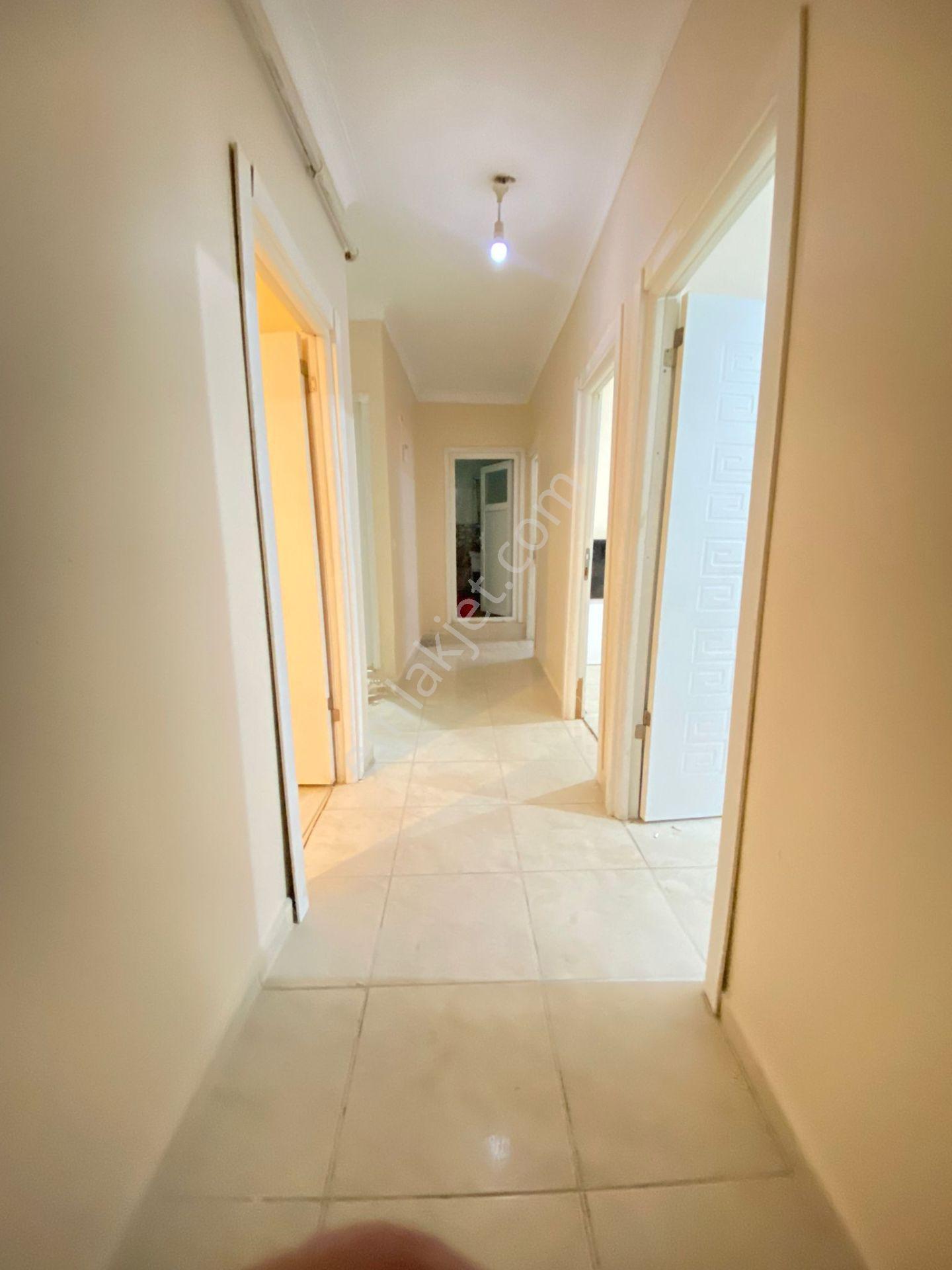 Esenyurt Kıraç Atatürk Mahallesi 3+1 Kiralık Boş Daire Bahçeli Bahçe Katı Cam Seviyesi Yüksek - Görsel 11