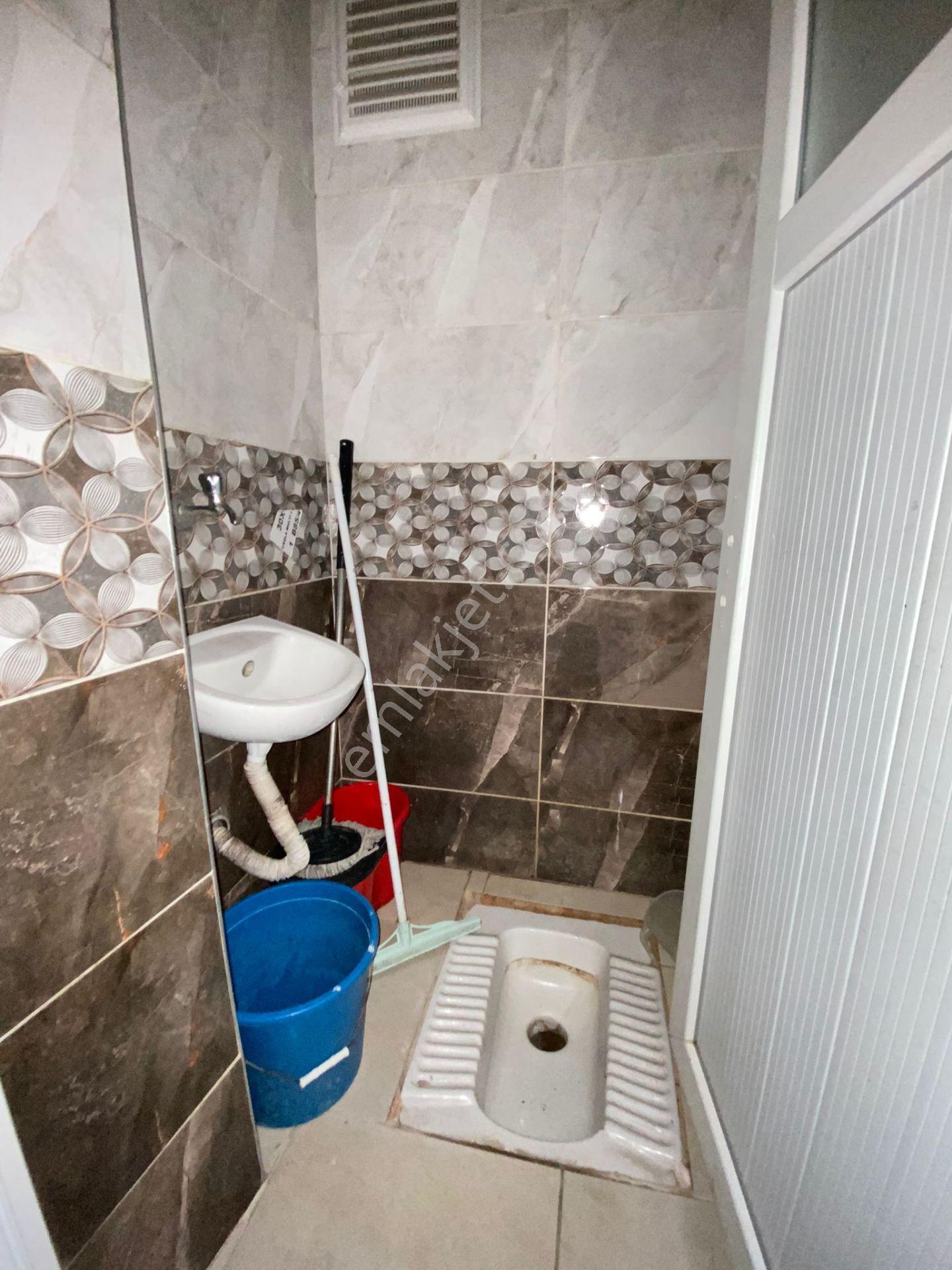 Esenyurt Kıraç Atatürk Mahallesi 3+1 Kiralık Boş Daire Bahçeli Bahçe Katı Cam Seviyesi Yüksek - Görsel 15