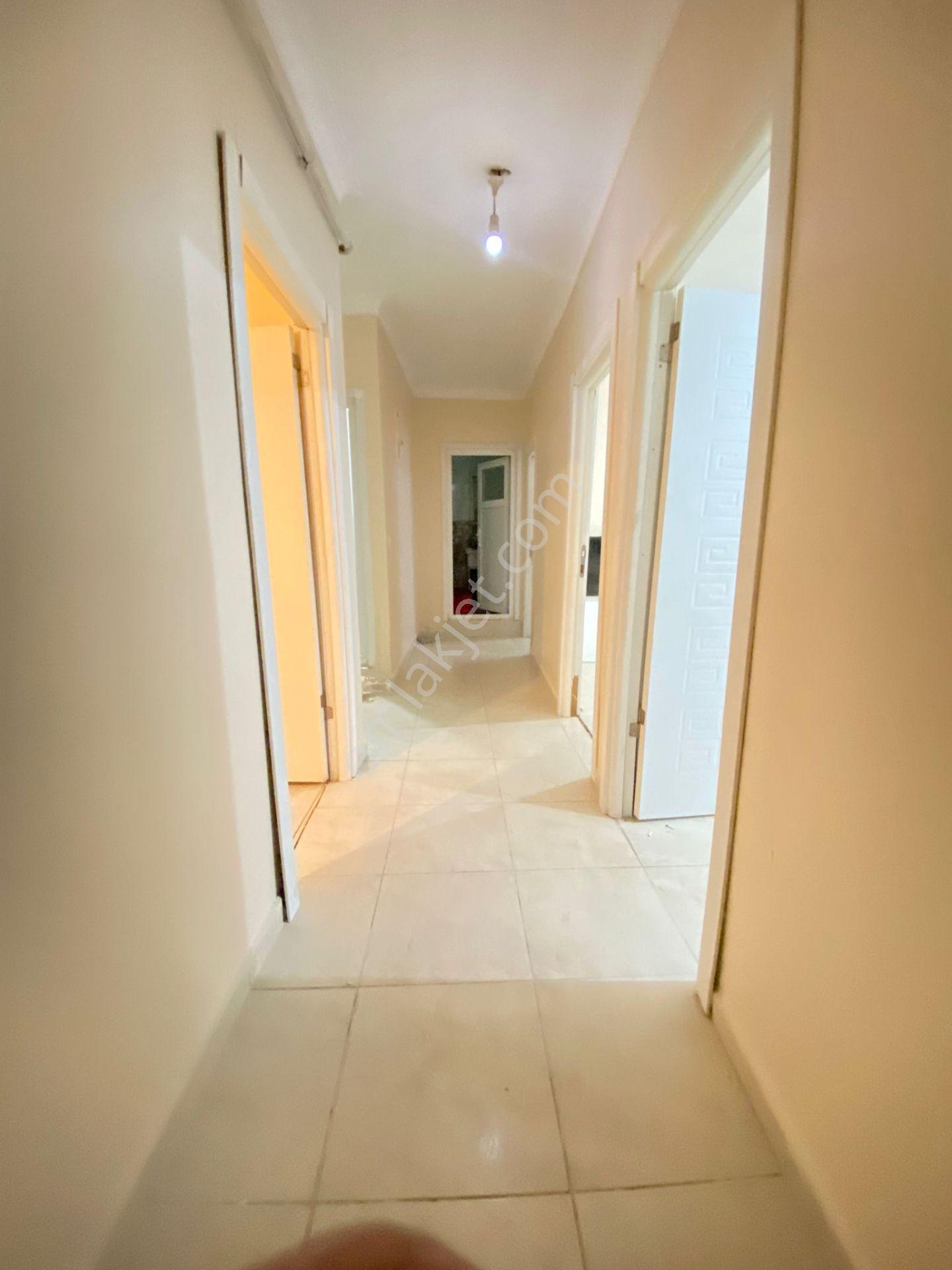 Esenyurt Kıraç Atatürk Mahallesi 3+1 Kiralık Boş Daire Bahçeli Bahçe Katı Cam Seviyesi Yüksek - Görsel 7