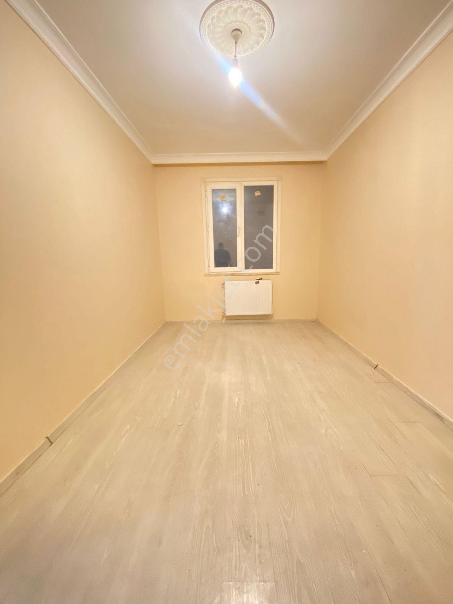 Esenyurt Kıraç Atatürk Mahallesi 3+1 Kiralık Boş Daire Bahçeli Bahçe Katı Cam Seviyesi Yüksek - Görsel 13