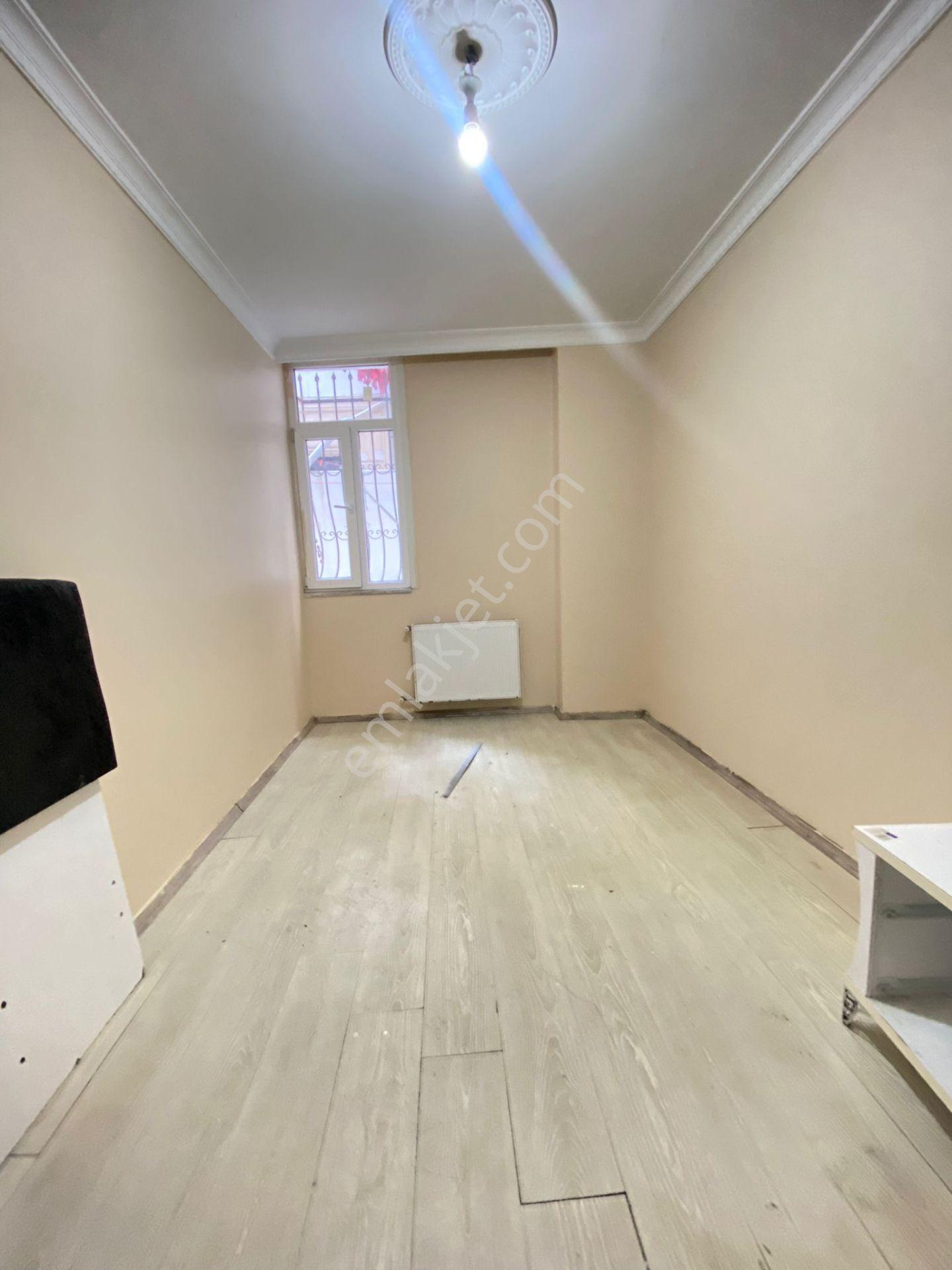 Esenyurt Kıraç Atatürk Mahallesi 3+1 Kiralık Boş Daire Bahçeli Bahçe Katı Cam Seviyesi Yüksek - Görsel 12