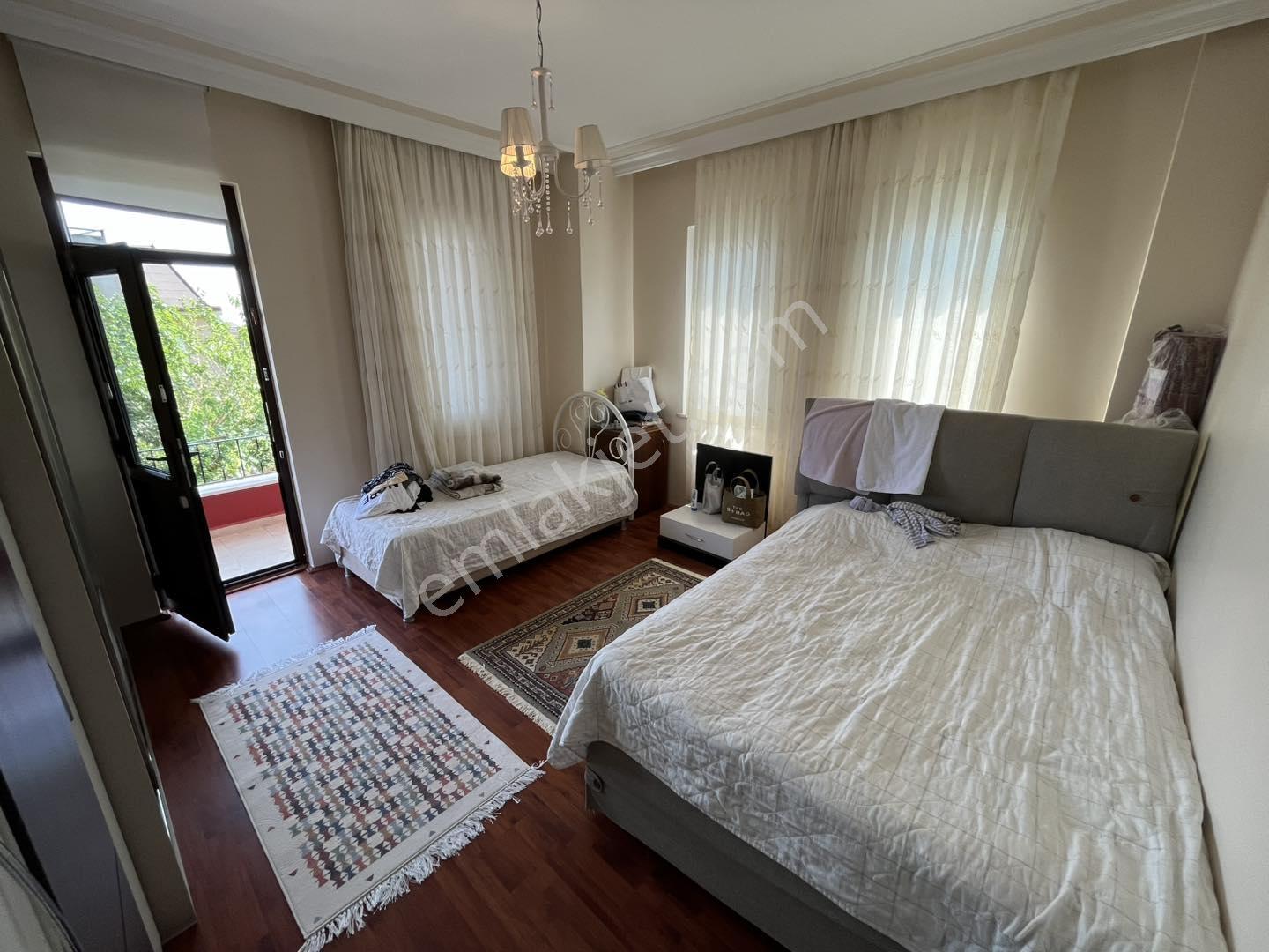 Gümüşyaka Villakent Sitesinde Satılık Full Eşyalı Triplex Villa - Görsel 7