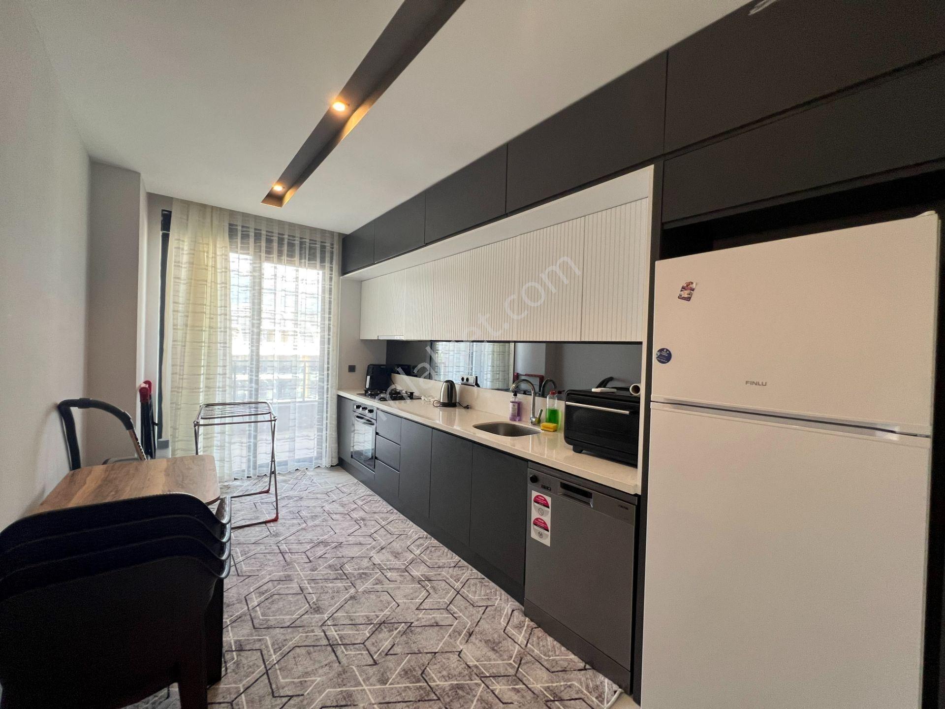 Alanya Mahmutlar’da Satılık 2+1 Ayrı Mutfak Full Eşyalı Daire — Full Aktiviteli Site - Görsel 3