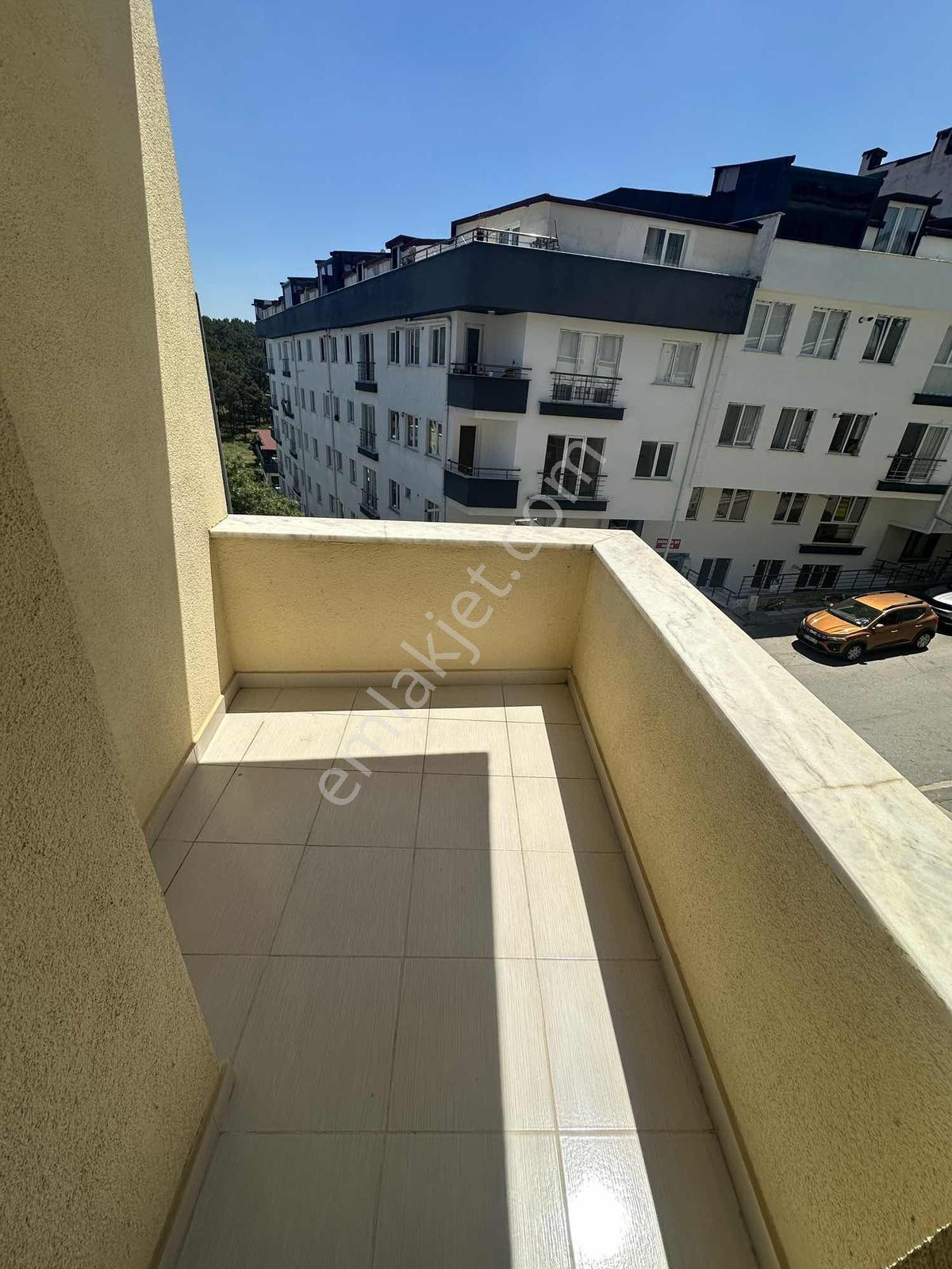 Çekmeköy Merkez Mah. Rahmi Demire Komşu 3+1 Kiralık Daire - Görsel 34