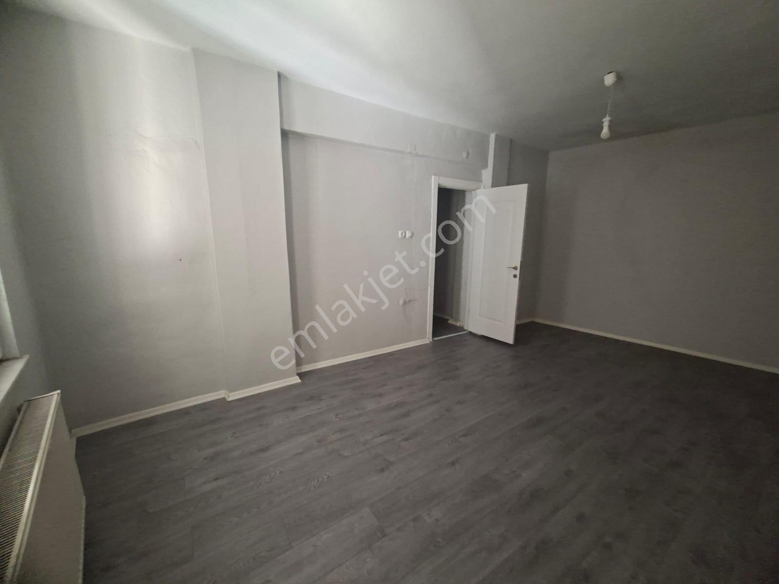 Bahçelievler Soğanlı Mahallesinde 1+1 Odalı Kiralık Daire - Görsel 12