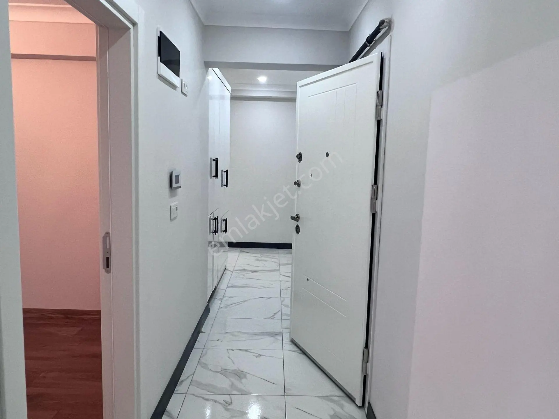 Gaziosmanpaşa Karadeniz Mahallesin'de Satılık Boş Ebeveyn Banyolu Balkonlu 2+1 Sıfır Daire - Görsel 4