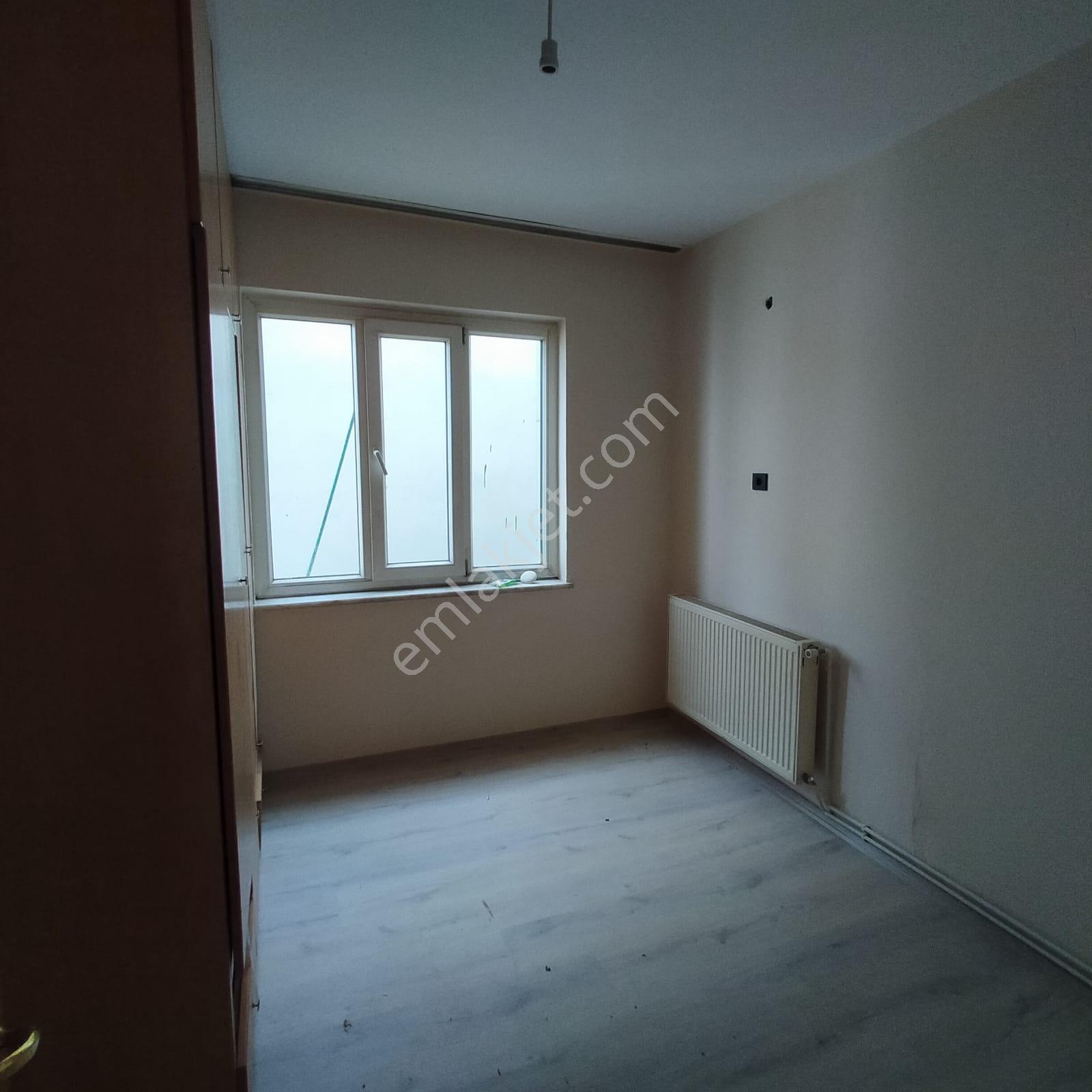 Ender Uysal Gayrimenkulden Bursa Caddesinde 3+1 İçi Yeni Tadilatlı Kiralık Daire.. - Görsel 10