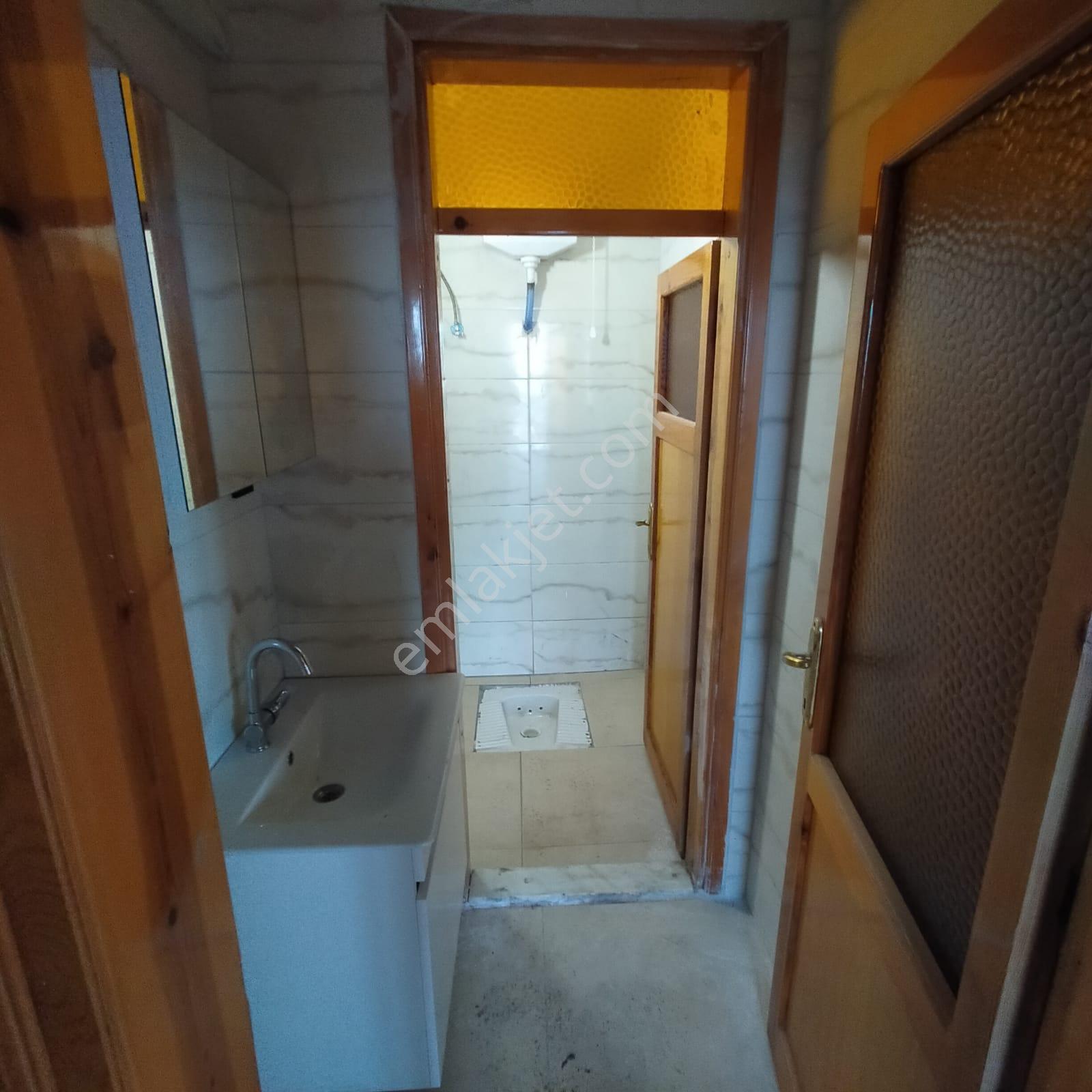 Ender Uysal Gayrimenkulden Bursa Caddesinde 3+1 İçi Yeni Tadilatlı Kiralık Daire.. - Görsel 11