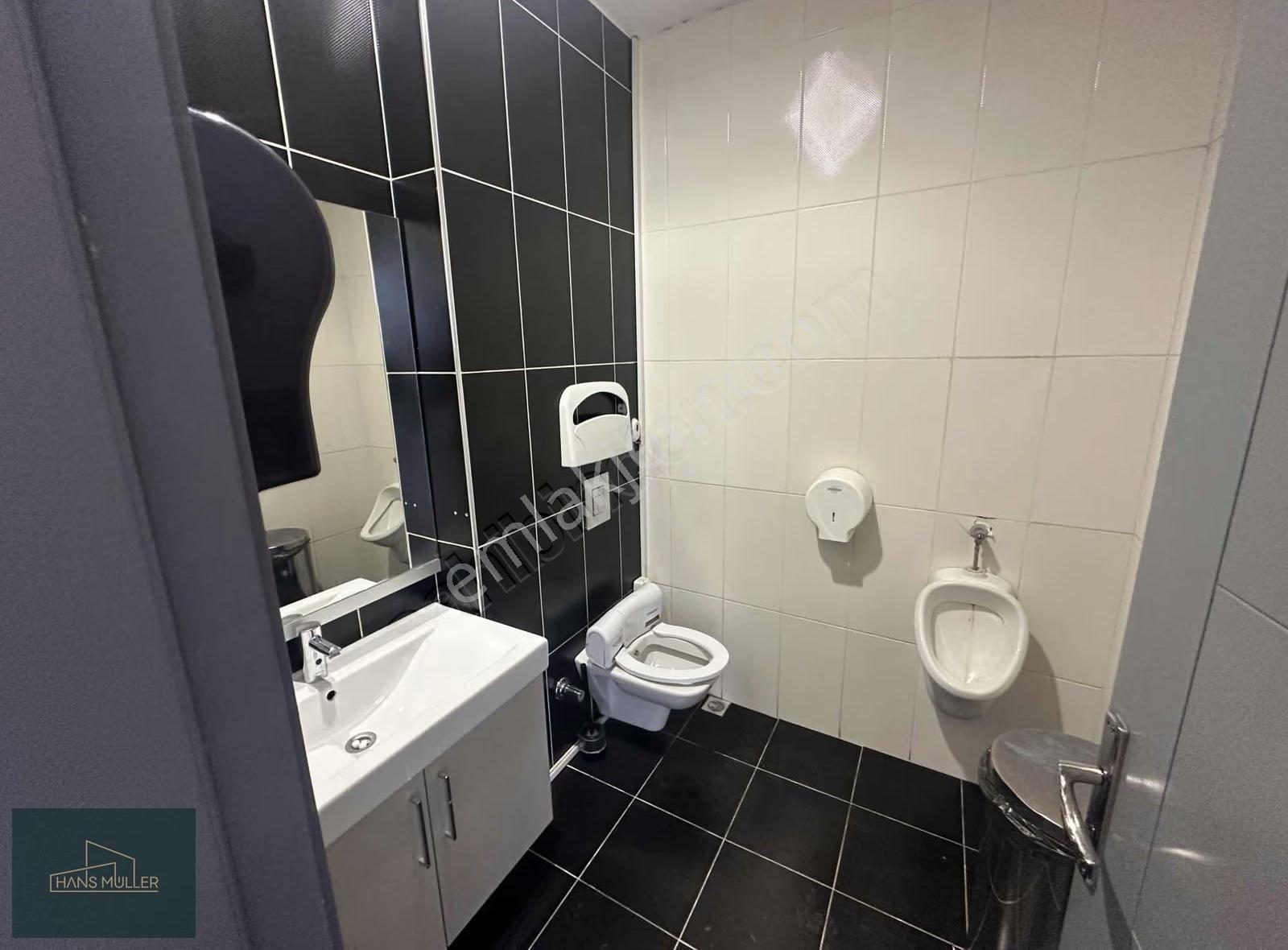 Kağıthane'de Metroya Yakın Dekorasyonlu Kiralık Ofis Katı - Görsel 20