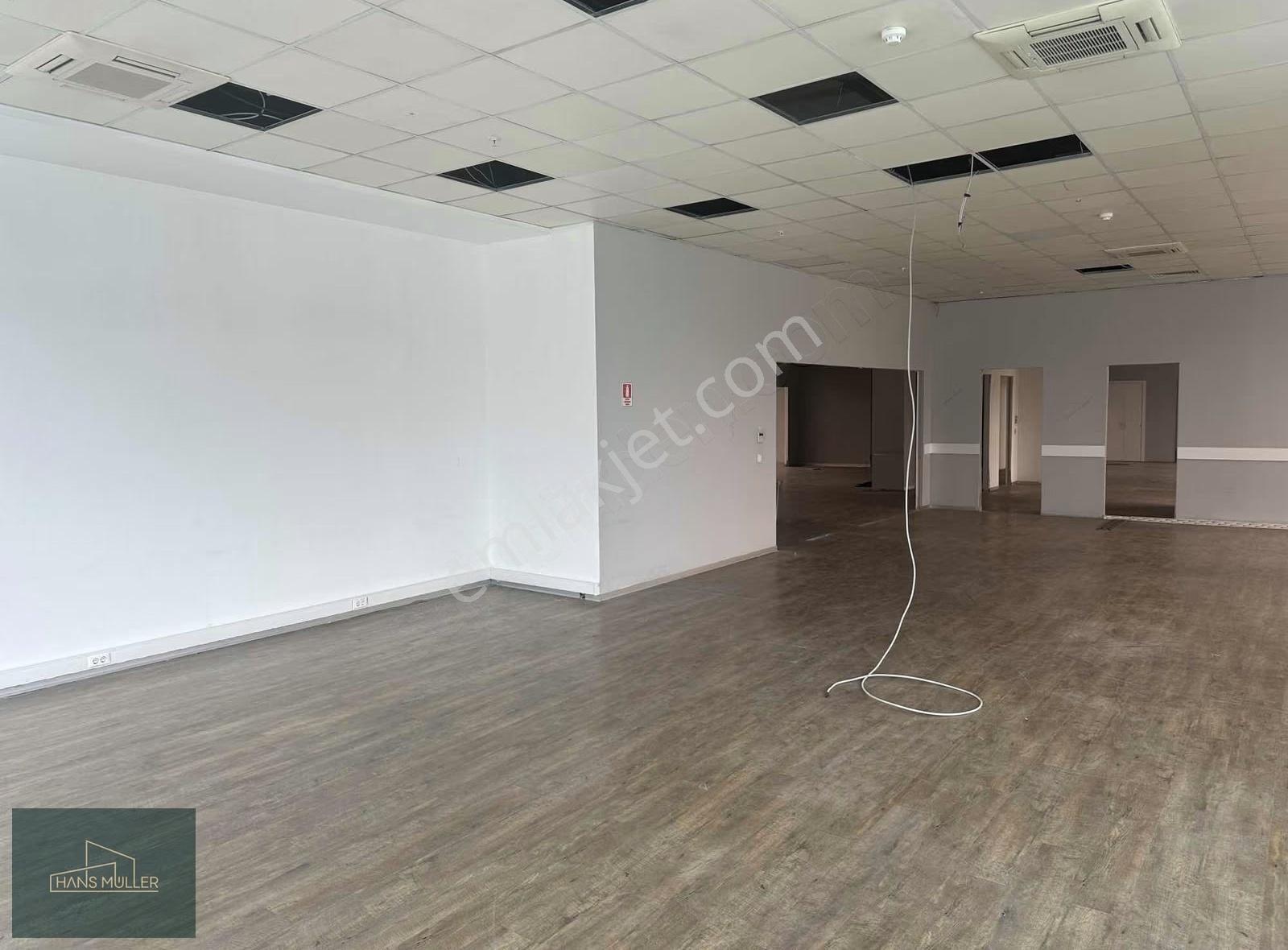 Kağıthane'de Metroya Yakın Dekorasyonlu Kiralık Ofis Katı - Görsel 2