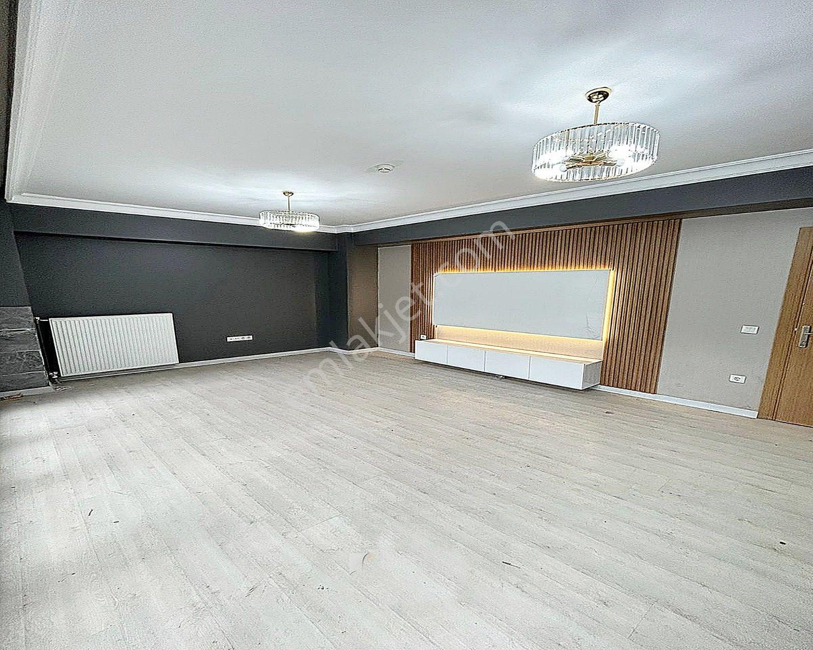Otoparklı Güvenlikli Ebeveyn Banyolu Cadde Üzeri 3+1 Daire - Görsel 24
