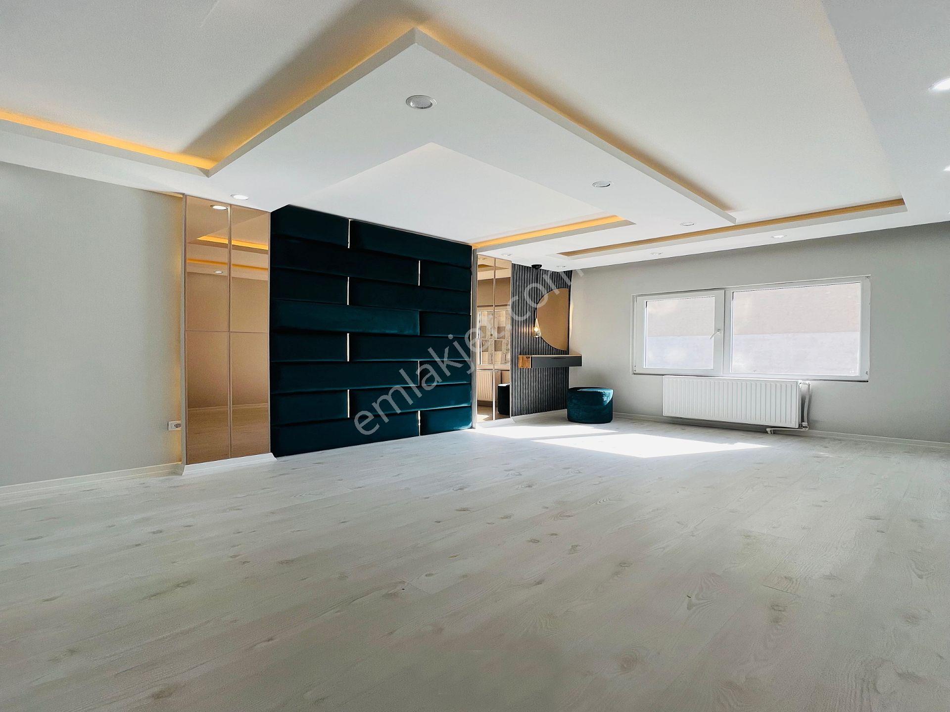 Cadde Üzeri Yatırımlık Havuzlu Güvenlikli Site İçi 1+1 - Görsel 11