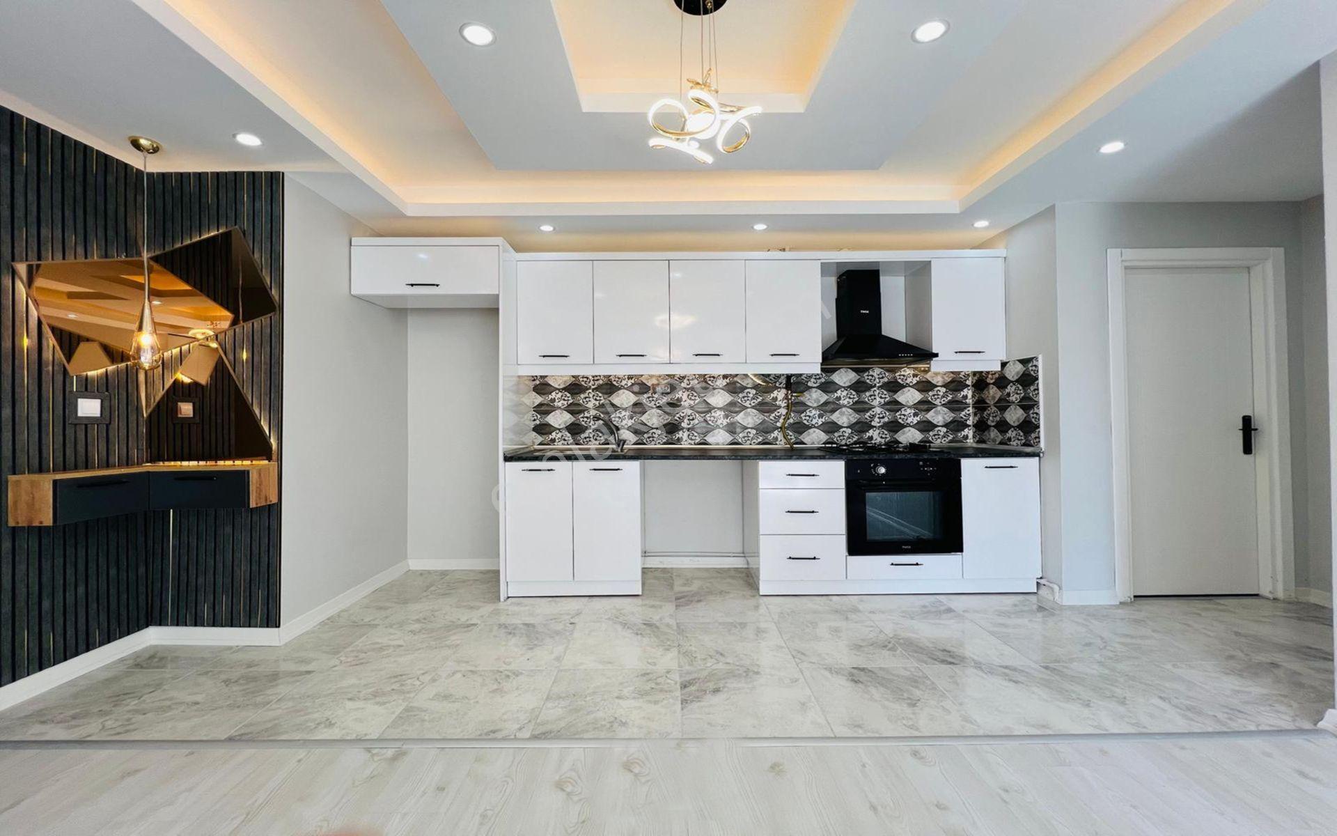 Cadde Üzeri Yatırımlık Havuzlu Güvenlikli Site İçi 1+1 - Görsel 12