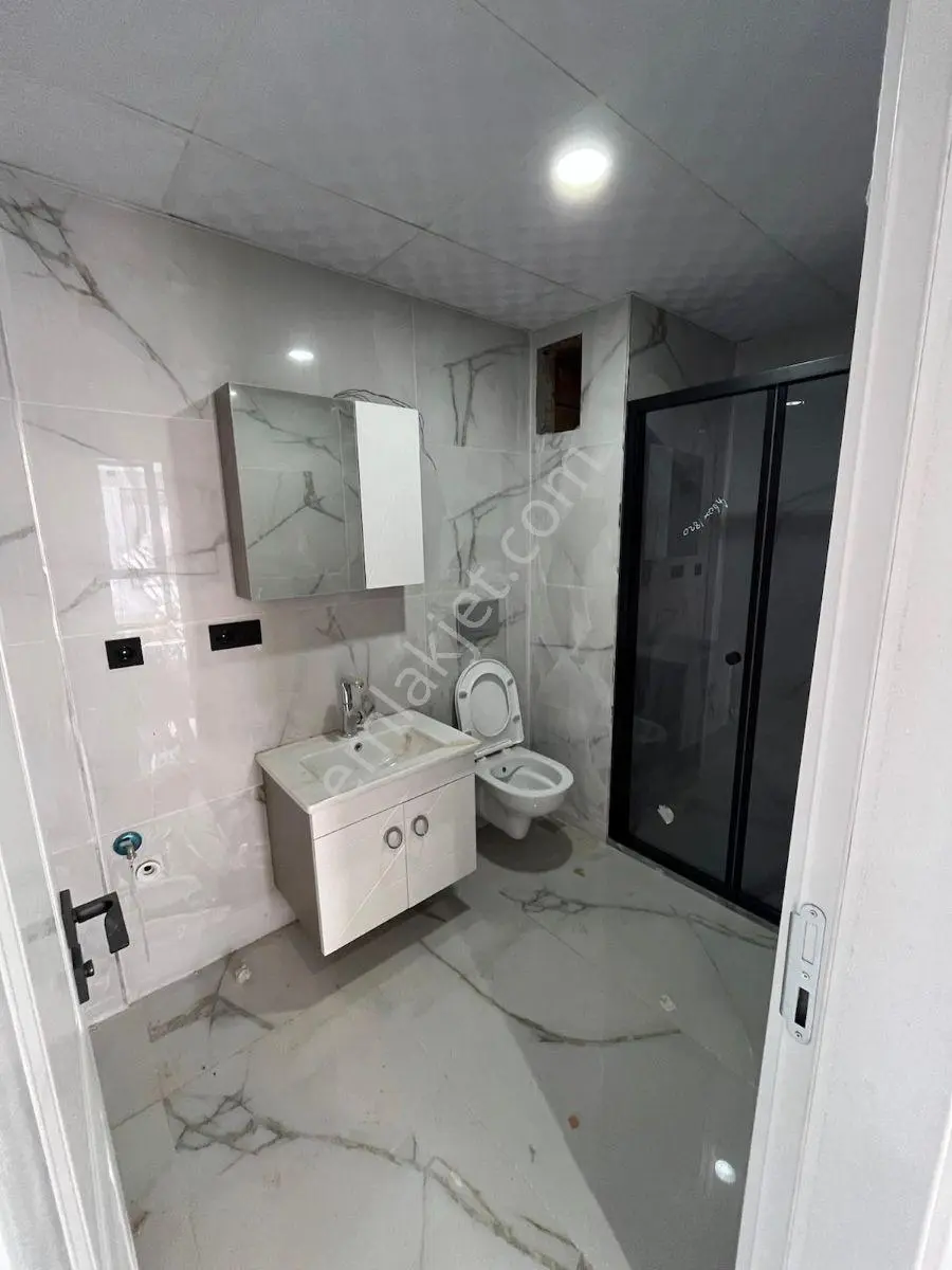 Düzce Beyciler Mahallesinde Ebeveyn Banyolu Kiralık 3+1 Daire - Görsel 5