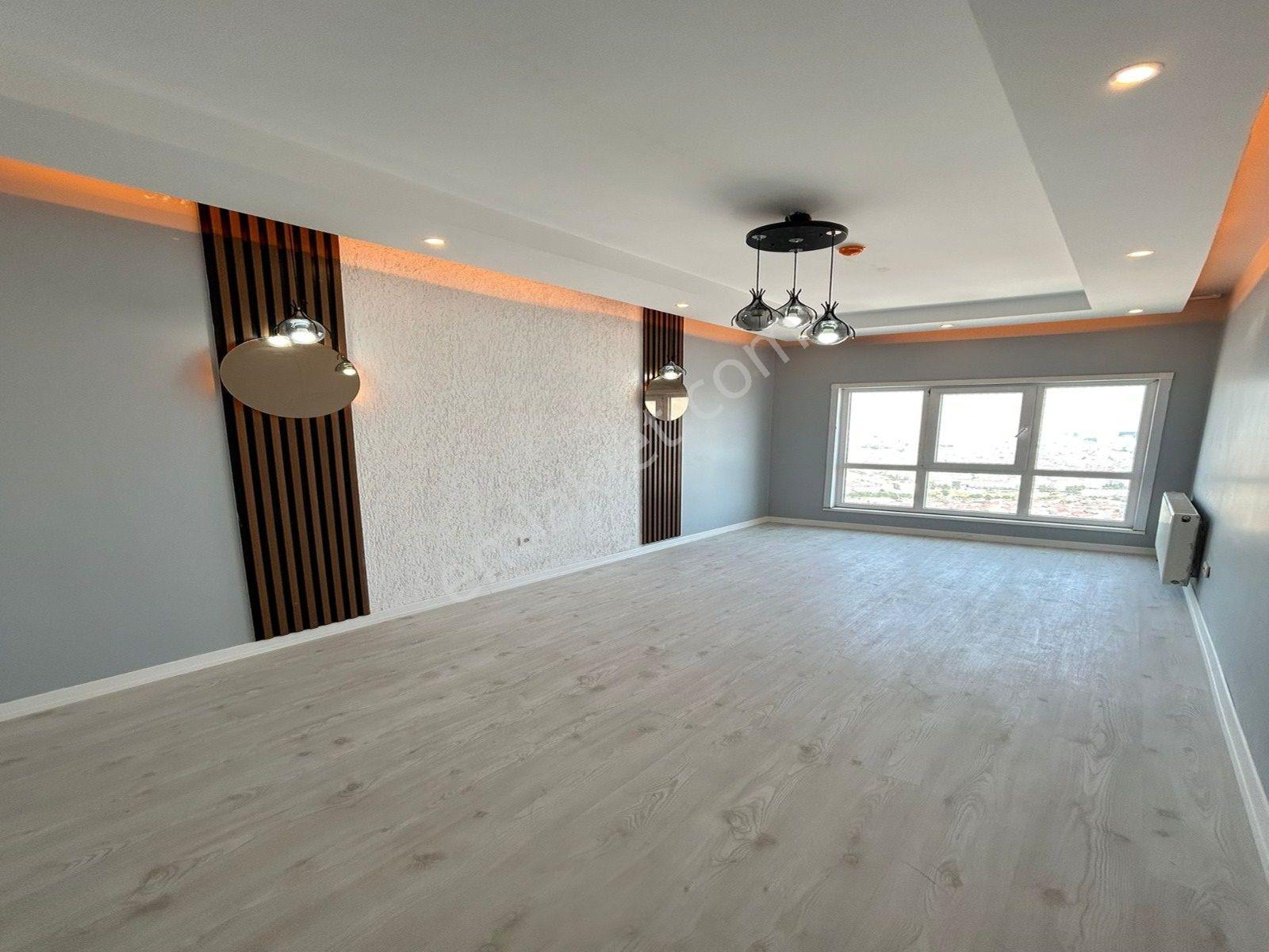 Ultra Lux Site İçinde Yüksek Kira Garantili Satılık 3+1 Balkonlu - Görsel 32