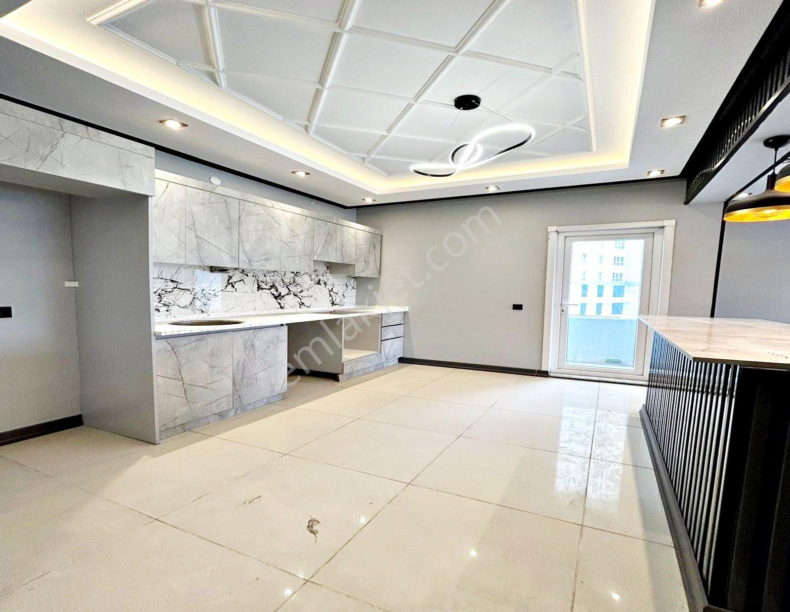 Ultra Lux Site İçinde Yüksek Kira Garantili Satılık 3+1 Balkonlu - Görsel 3
