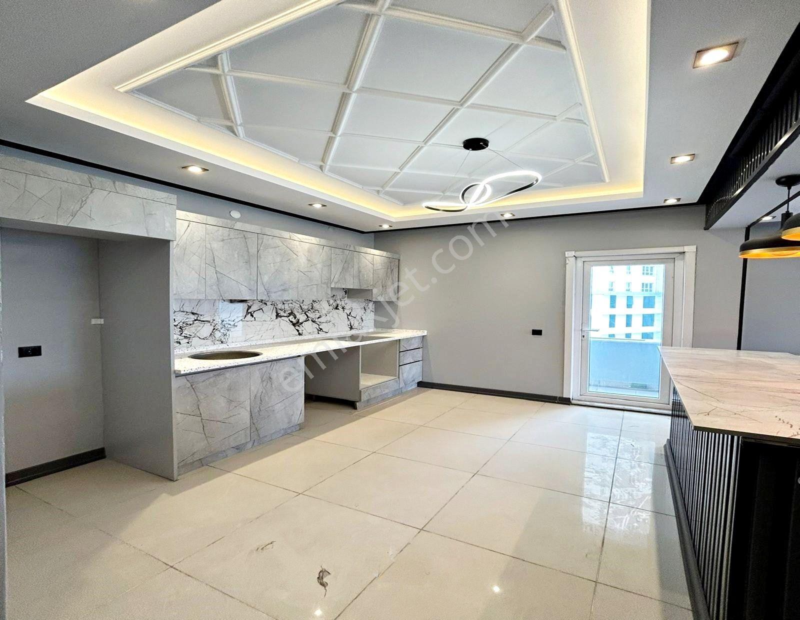 Ultra Lux Site İçinde Yüksek Kira Garantili Satılık 3+1 Balkonlu - Görsel 17