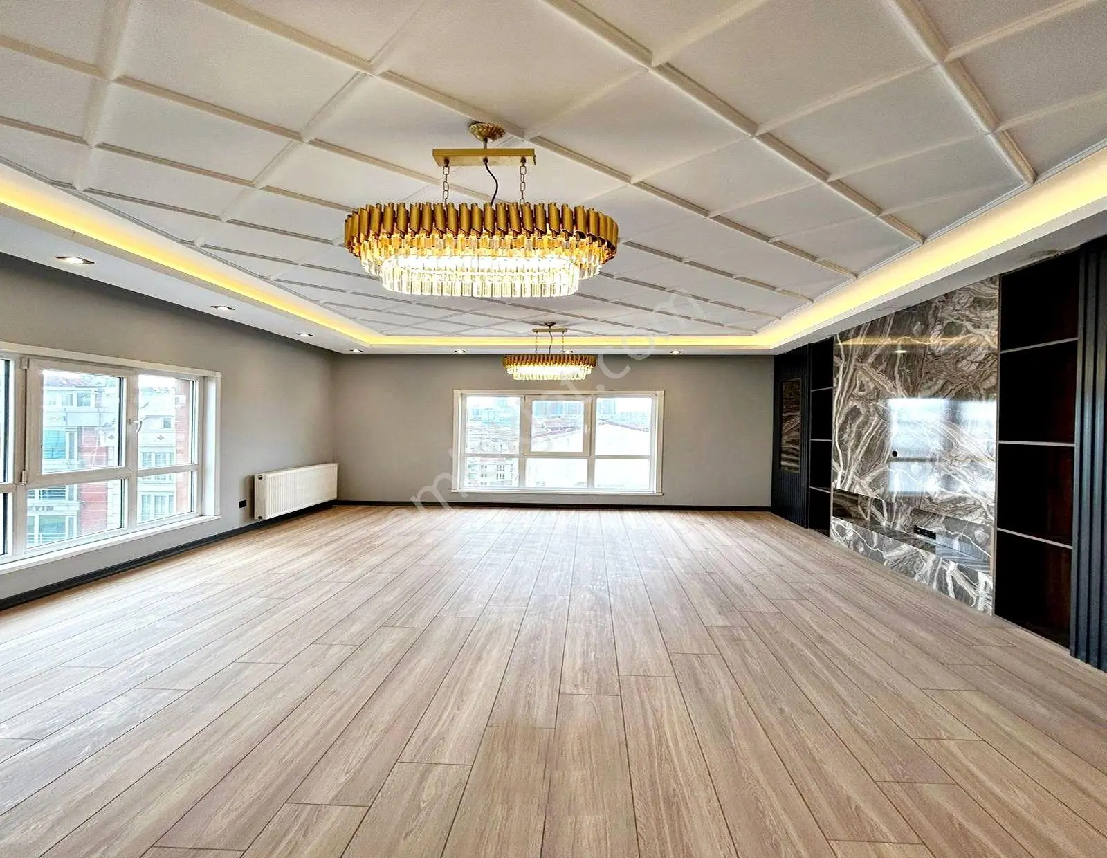 Ultra Lux Site İçinde Yüksek Kira Garantili Satılık 3+1 Balkonlu
