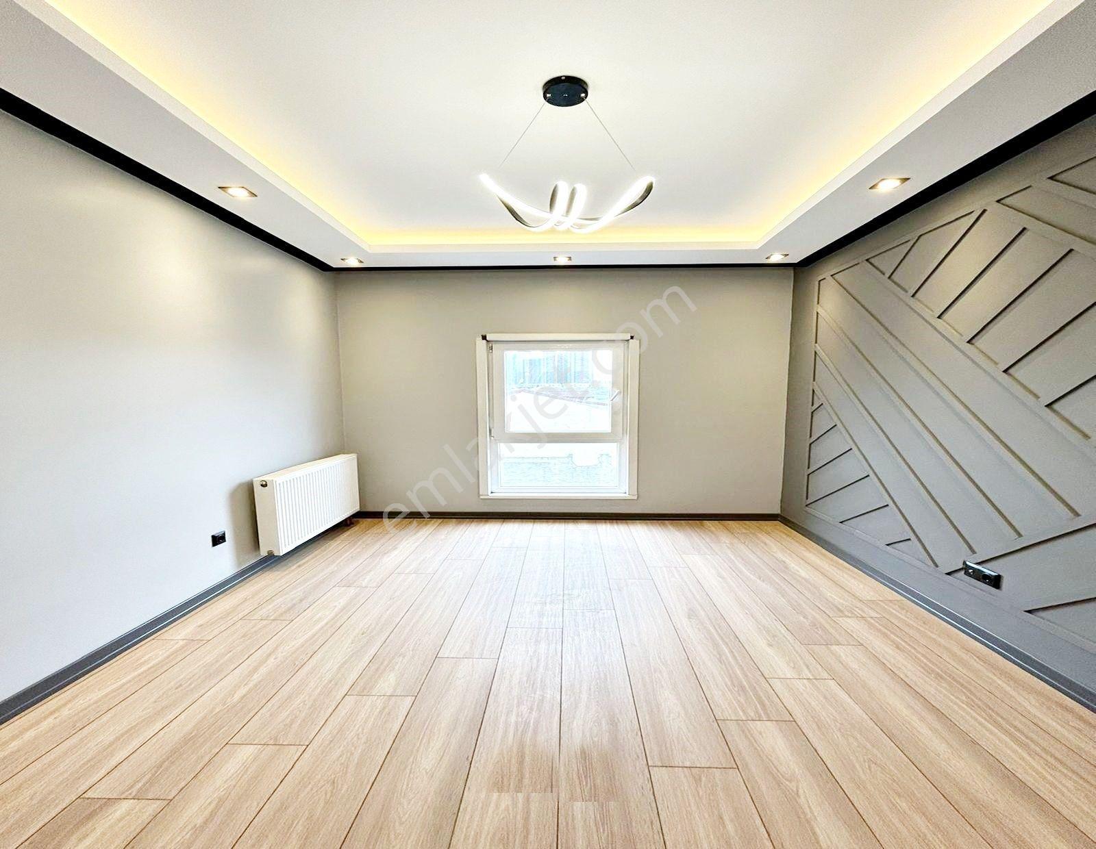 Ultra Lux Site İçinde Yüksek Kira Garantili Satılık 3+1 Balkonlu - Görsel 9