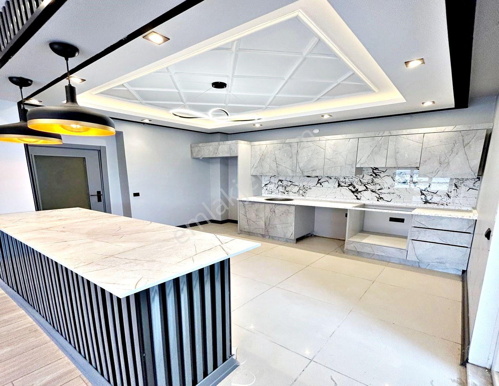 Ultra Lux Site İçinde Yüksek Kira Garantili Satılık 3+1 Balkonlu - Görsel 7