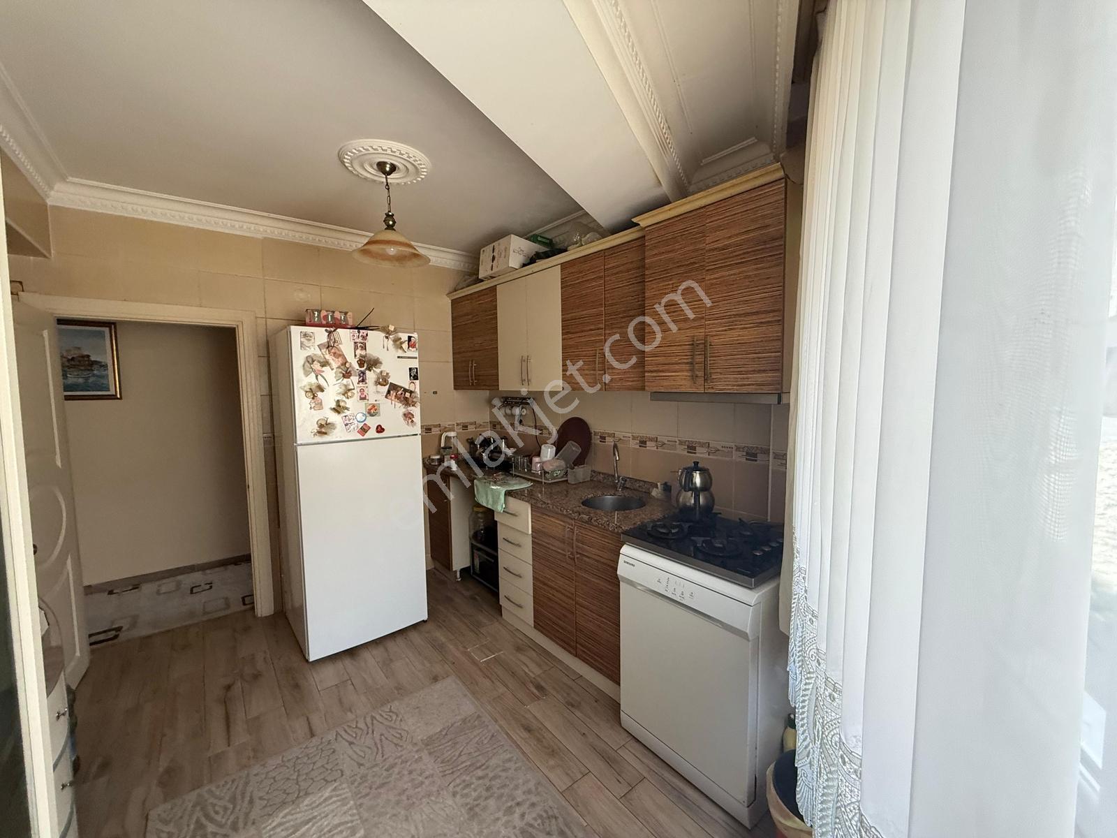 Galeri Caddesinde Otoparklı 3+1 Kiralık Ferah Daire - Görsel 17
