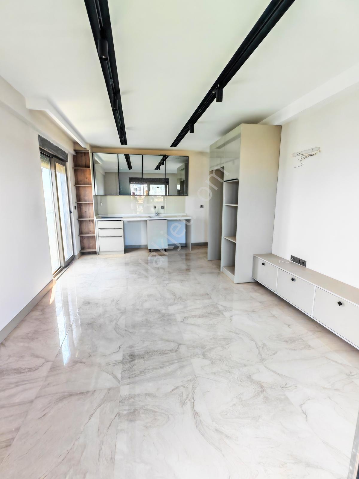 İskanlı Kapalı Otoparklı 3 Cepheli Havuz Manzaralı 2+1 - Görsel 19