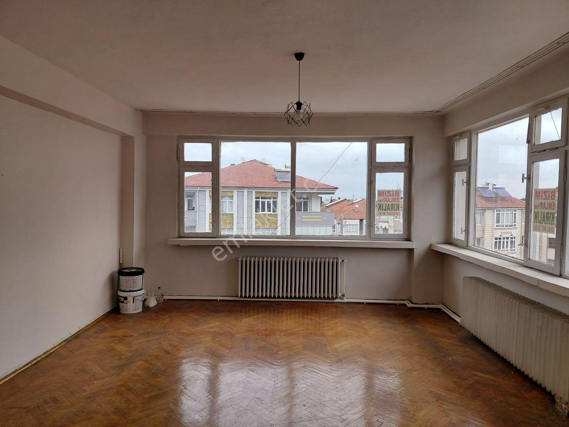Şehrin Göbeğinde 3+1 Kiralık Daire - Görsel 5