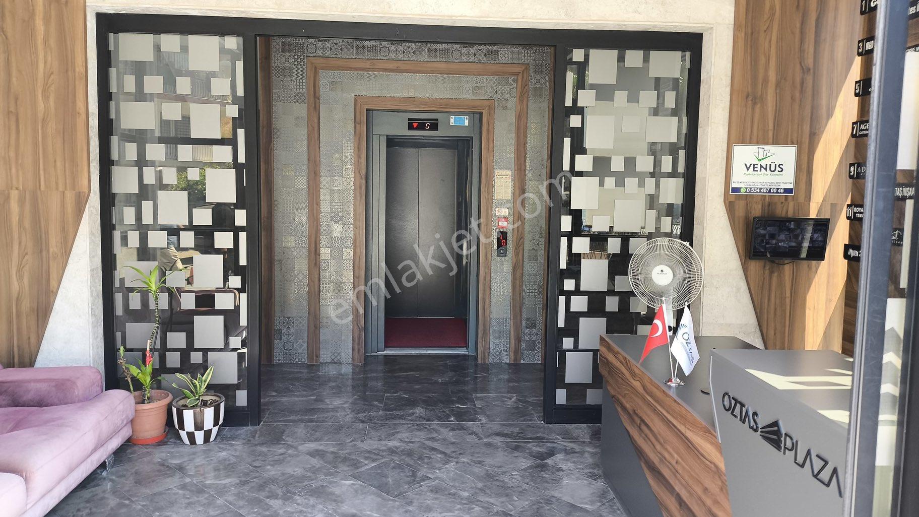 Şehir Merkezinde Kapalı Otoparlı 1 + 1 Kiralık Ofis - Görsel 23