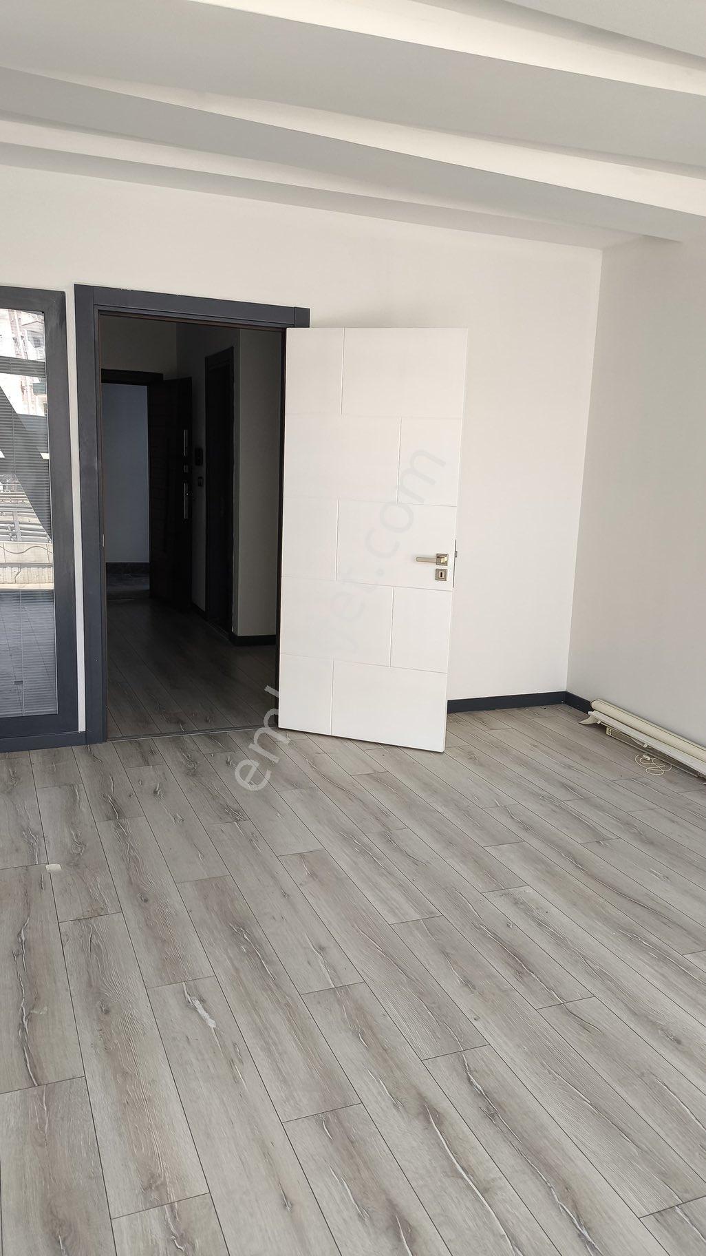 Şehir Merkezinde Kapalı Otoparlı 1 + 1 Kiralık Ofis - Görsel 26