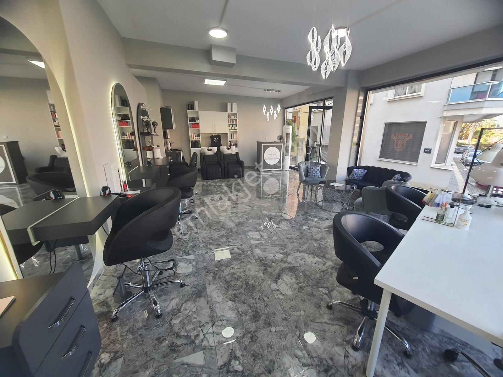 Karşıyaka Yalı Da Yapılı Bakımlı Köşe Konumlu Kiralık Dükkan - Görsel 11