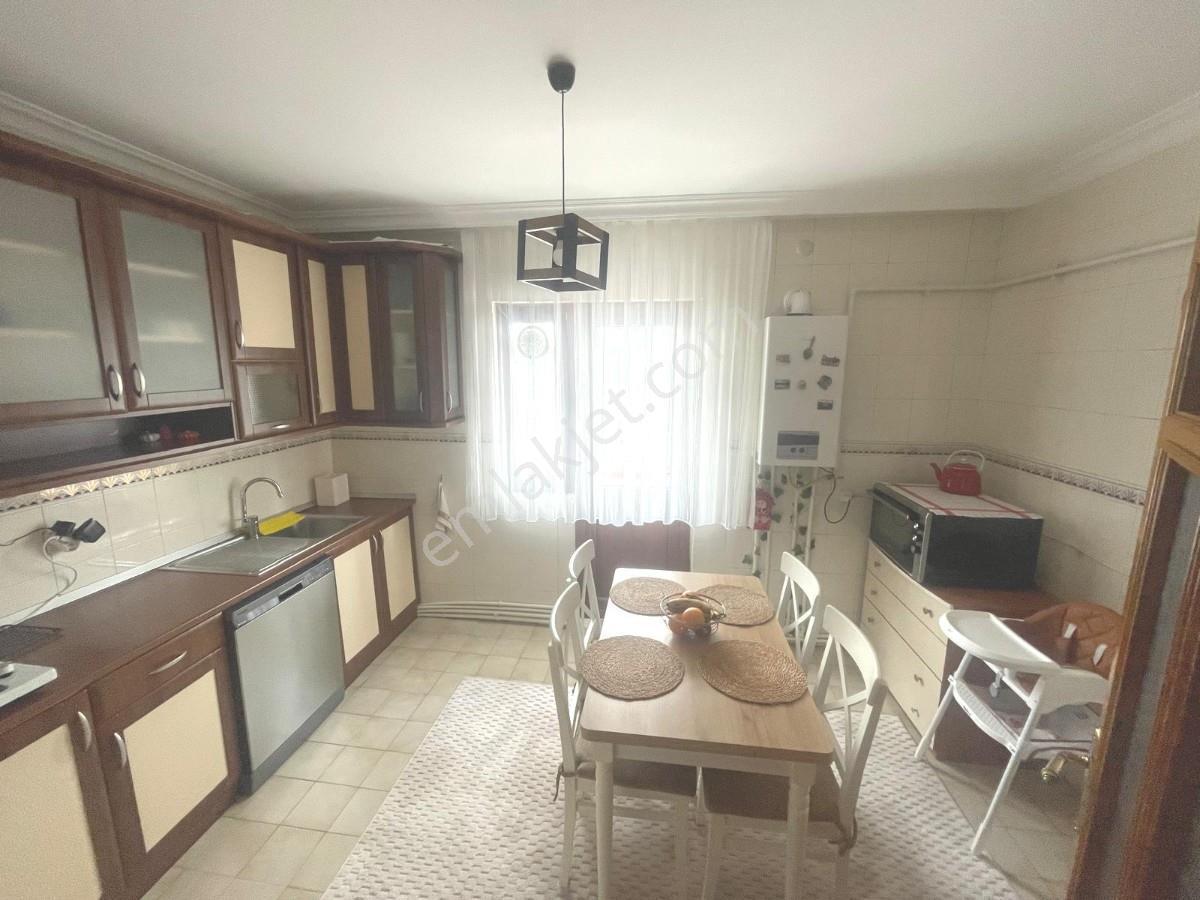 Emek 25. Cadde Ana Caddeye 1. Bina 3+1 Açık Otoparklı 100m2 Kom - Görsel 15