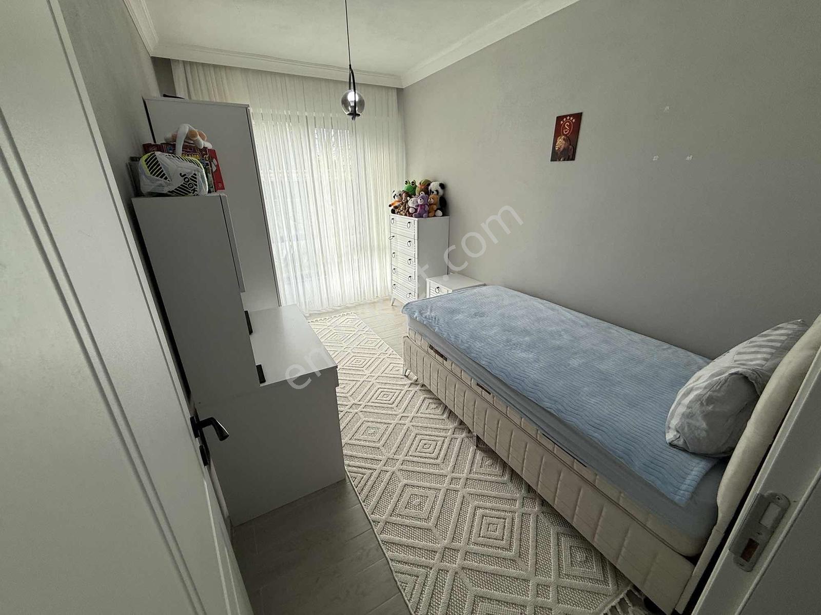 Karasu Merkez Aziziye Mahallesinde 3+1 Bahçe Kullanımlı - Görsel 23