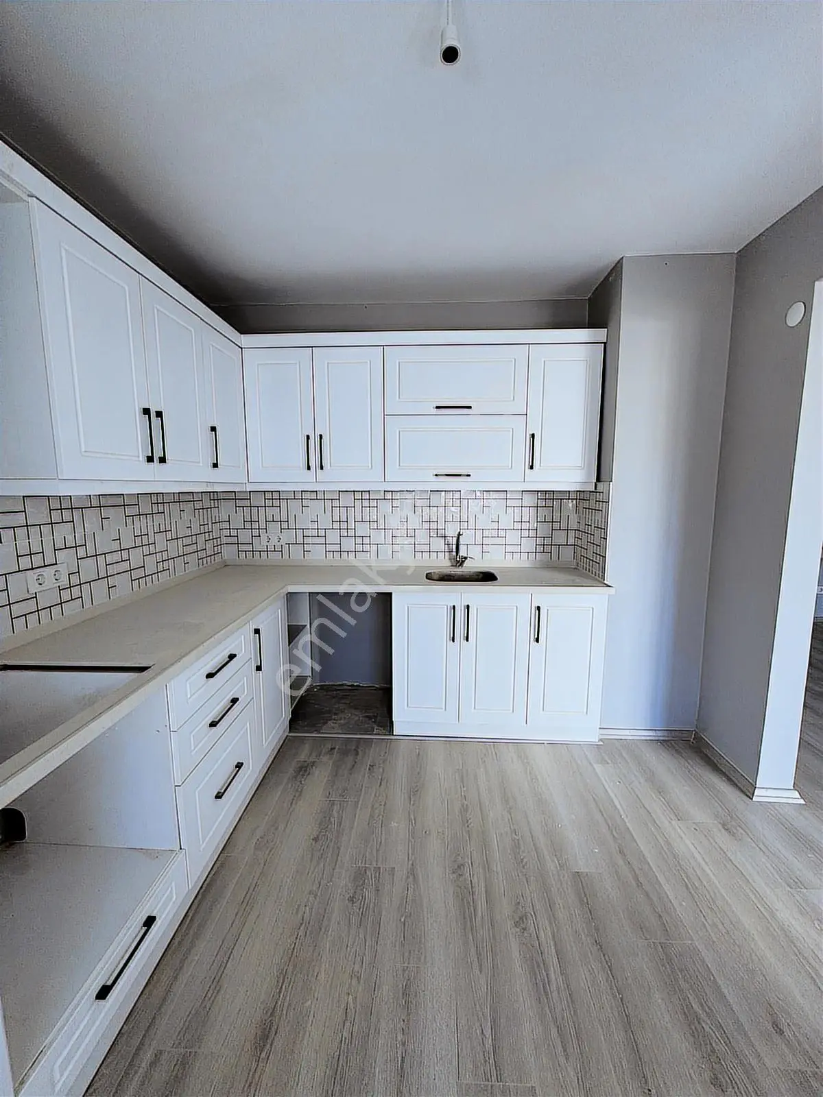 Bulvar Teras Evleri 3+1 140 M2 Geniş Balkonlu Kiralık Daire - Görsel 3