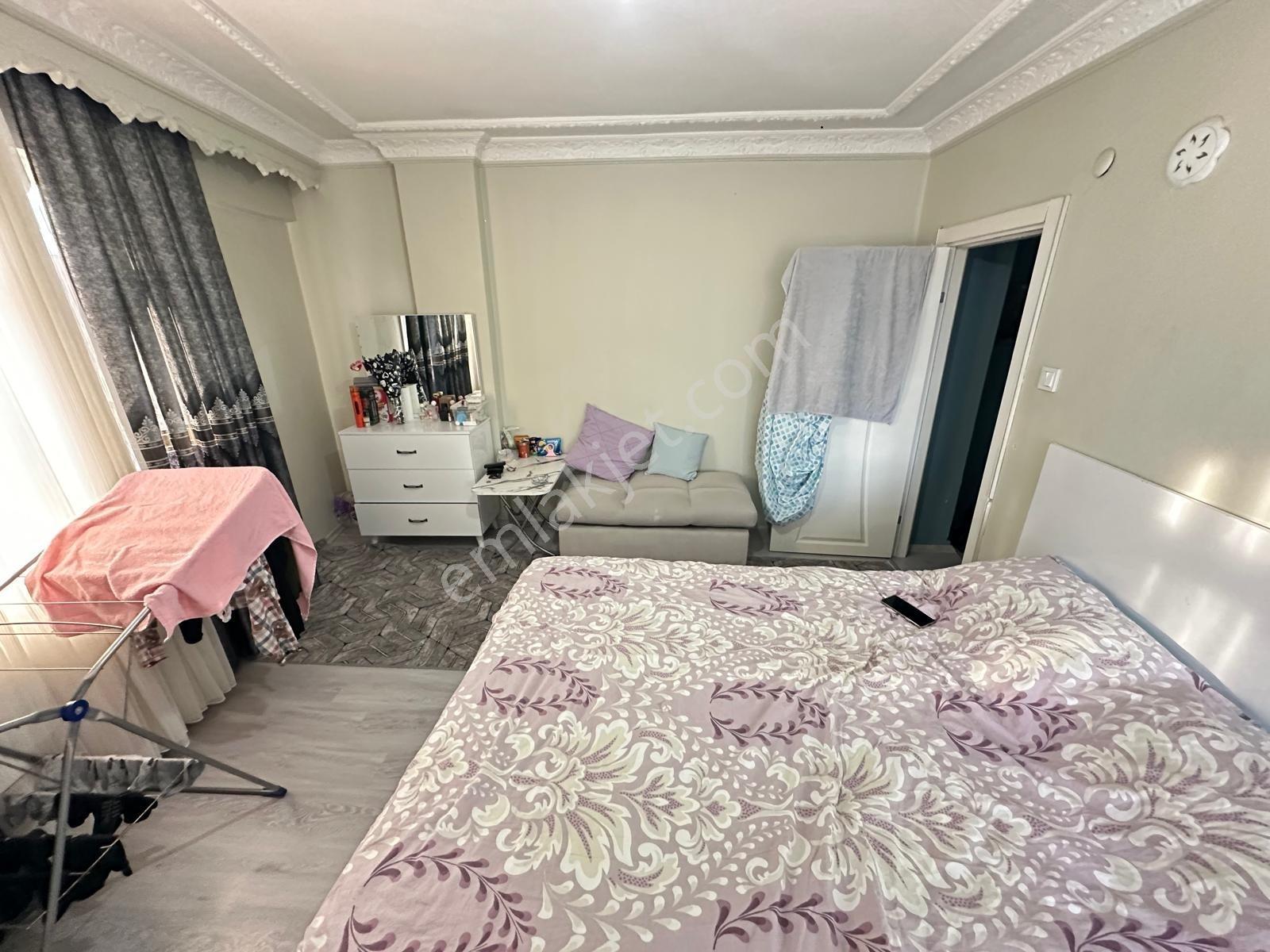 Işık Gayrimenkul'den Satılık Nizami Binada 2+1 15 Hisseli Daire - Görsel 4