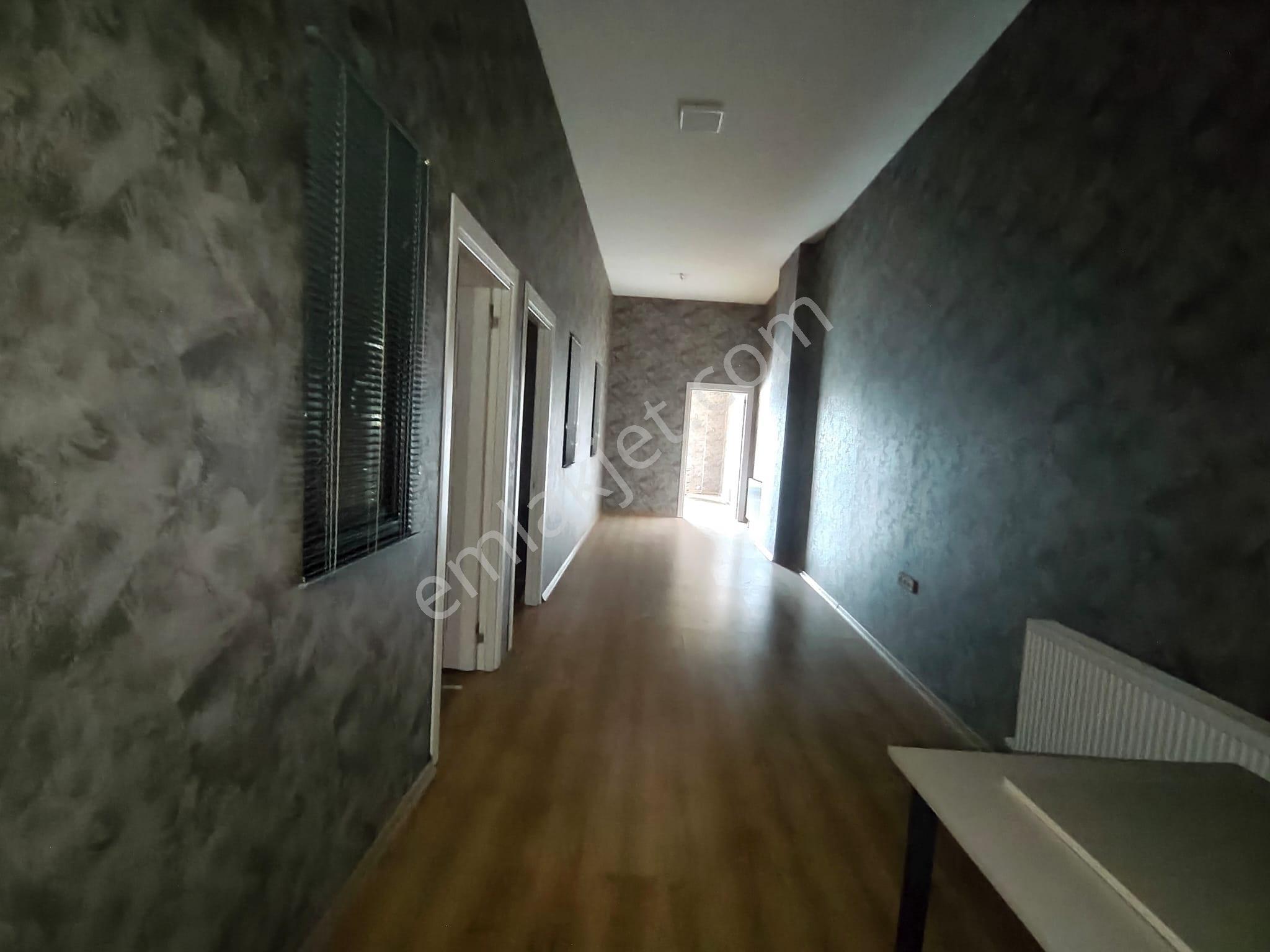 Gençbayraktar'dan İzmir Yoluna Cephe Kiralık Ofis - Görsel 21