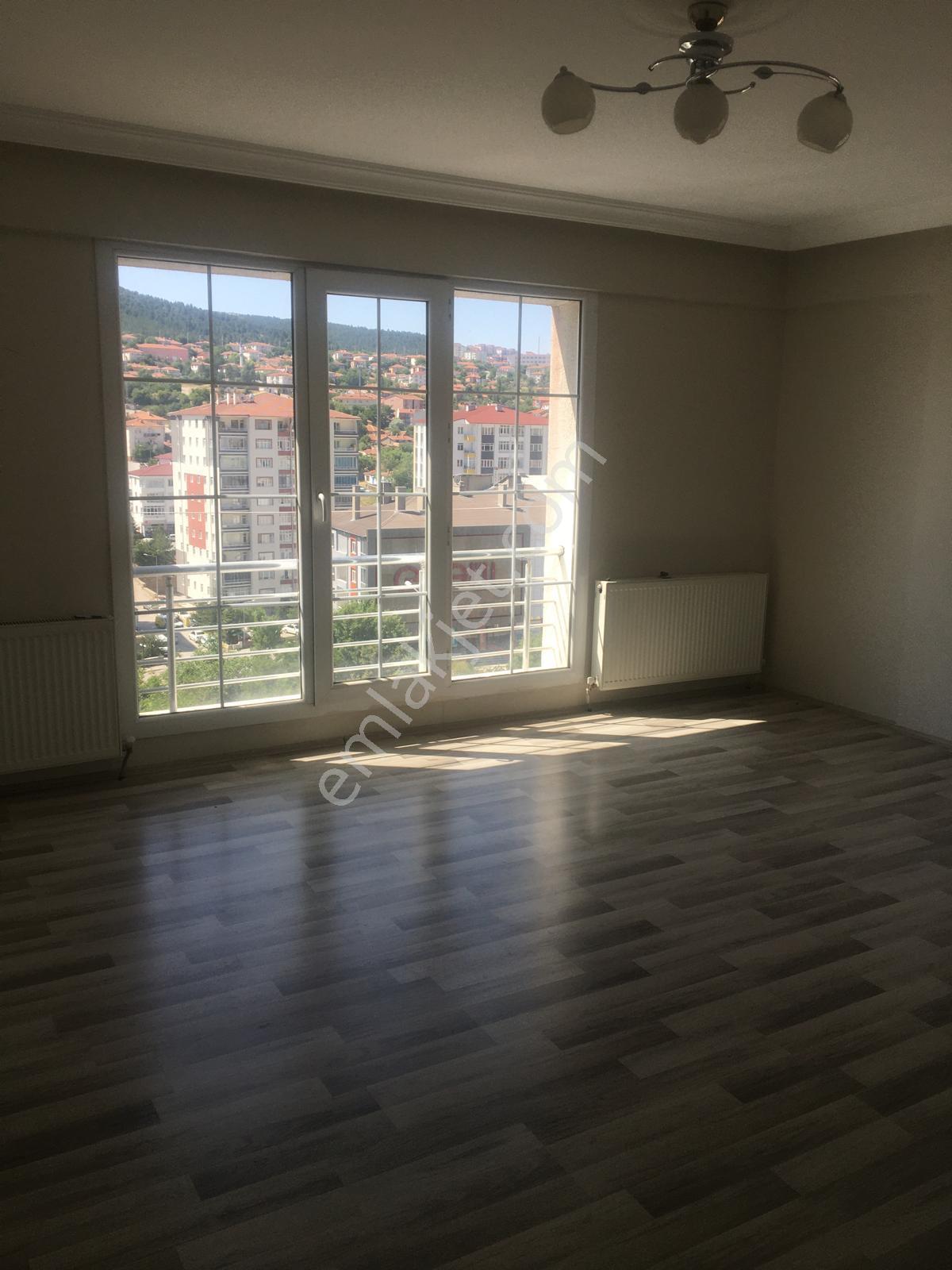 Özer Emlaktan Adliye Civarı 3+1