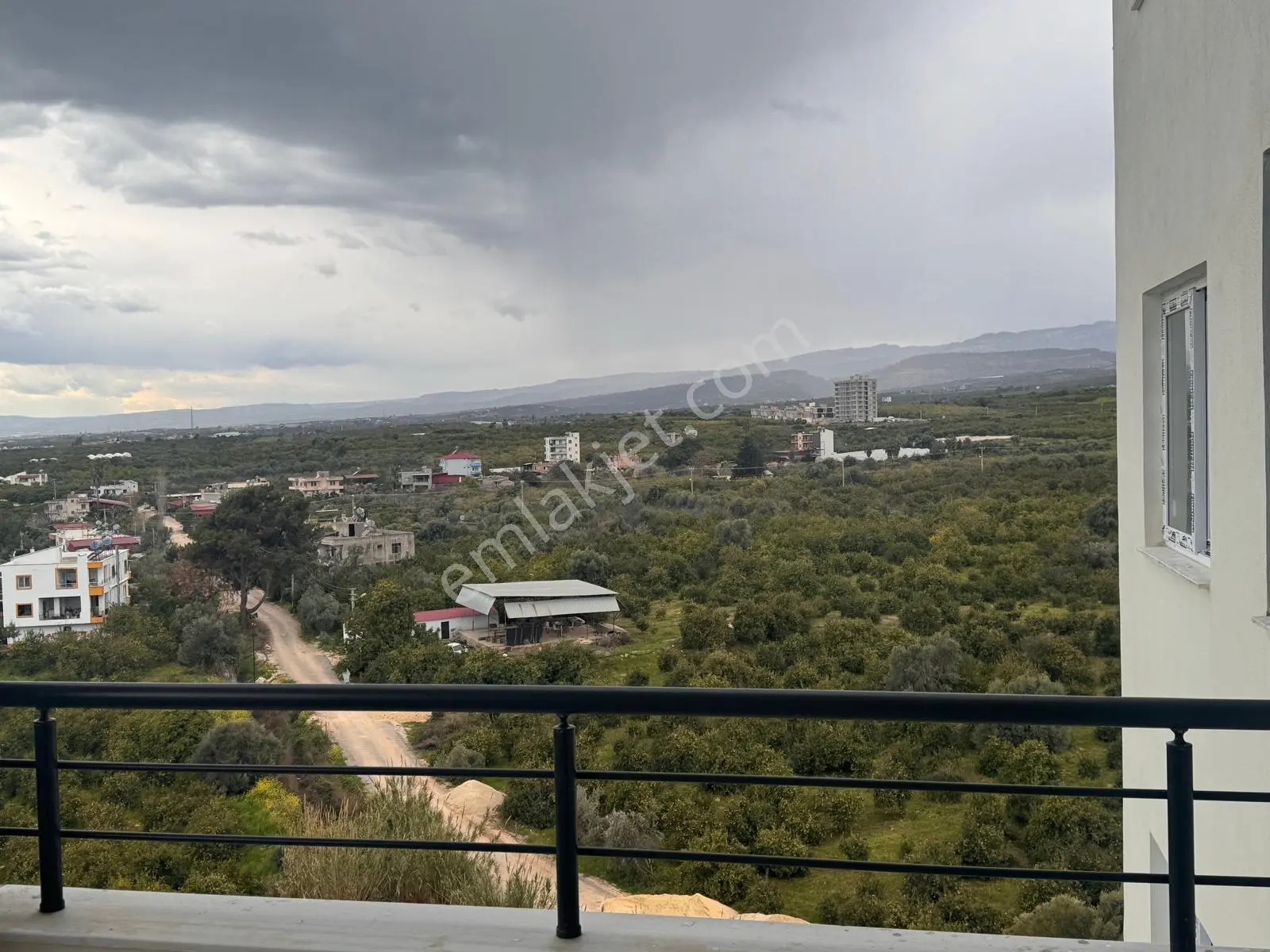 Akdeniz Mahallesi Yeni Bina Geniş 2+1 Deniz Manzaralı Ebeveyn Banyolu - Görsel 16