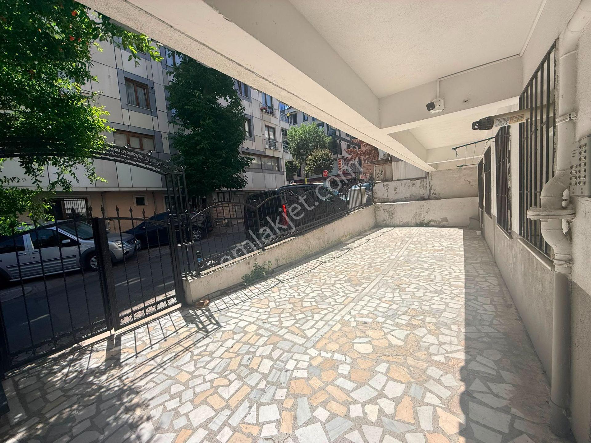Ümraniye Esenevler 'de Merkezi Konumda Klimalı Kiralık 2+1 Daire - Görsel 4