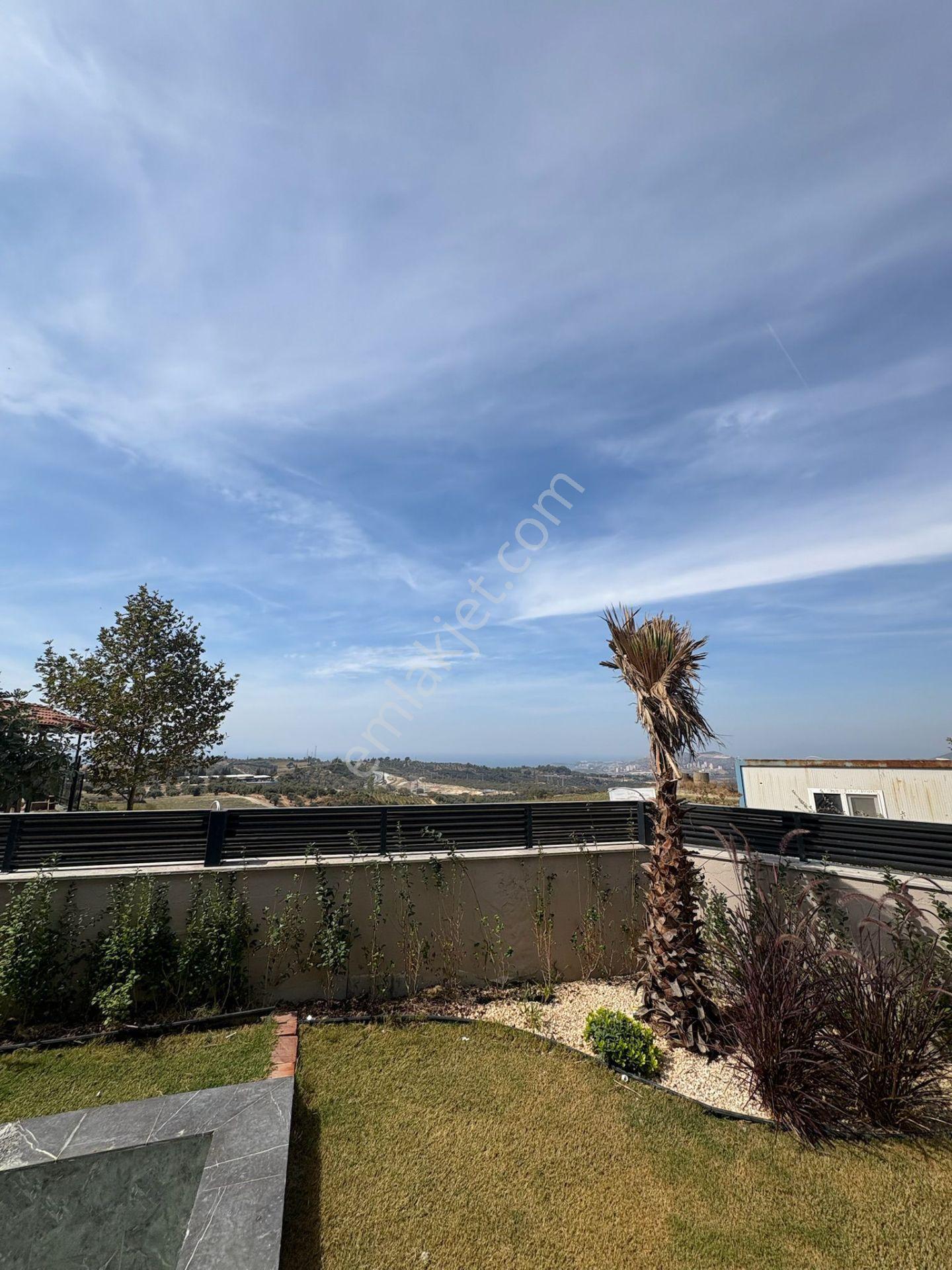 Yaylaköy'de Deniz Manzaralı Özel Havuzlu Sıfır Villa - Görsel 12