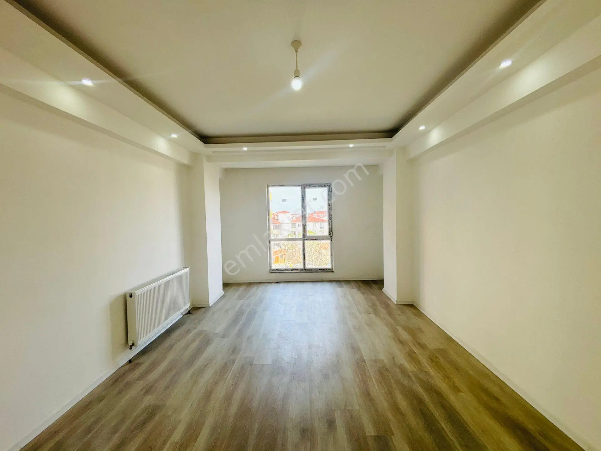 Güven'den İstasyon'da Okullar Bölgesinde K.otoparklı 2+1 Daire