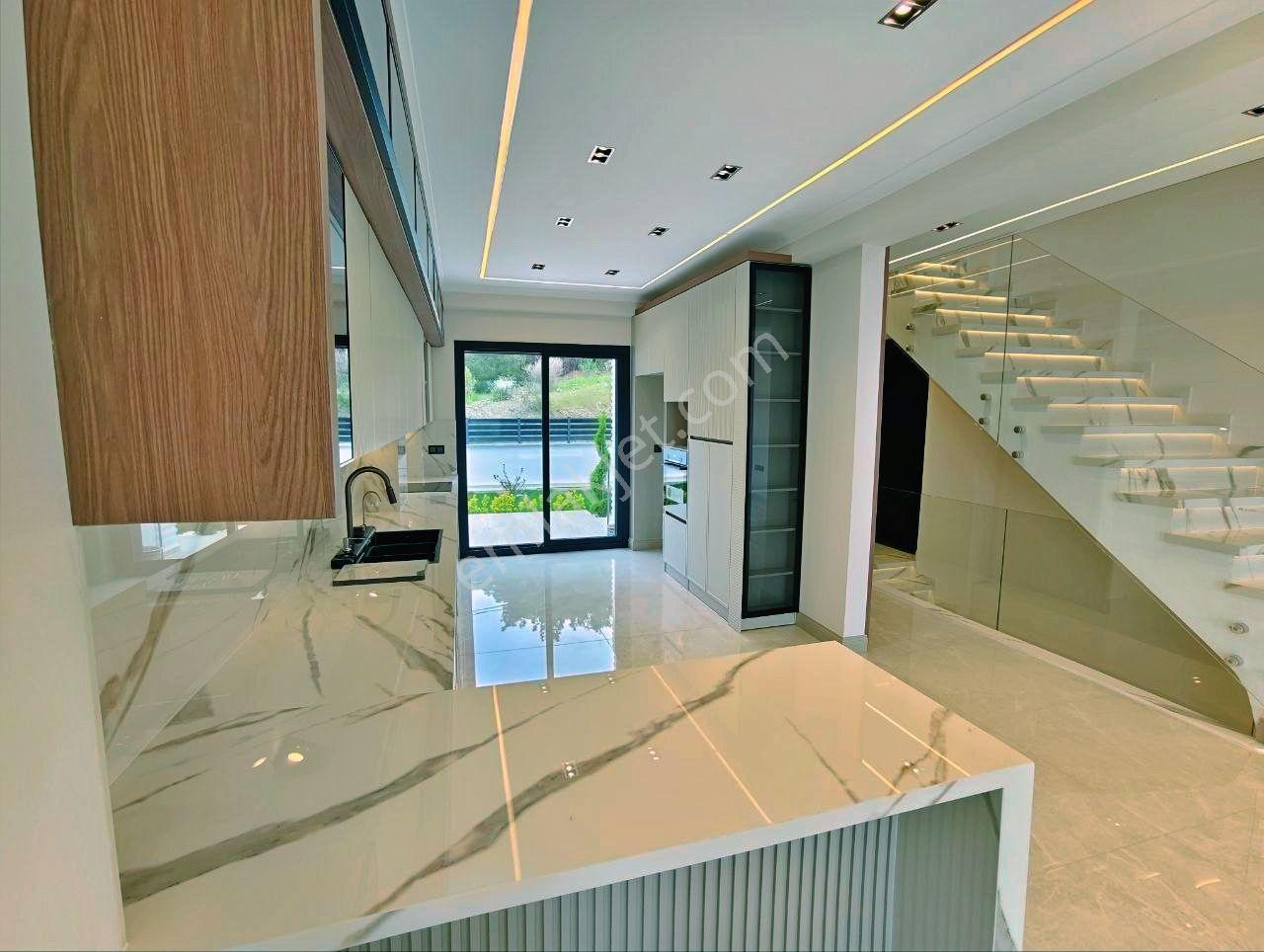 Uytundan Gürede Full Panoramik Deniz Manzaralı Müstakil 4+1villa - Görsel 12