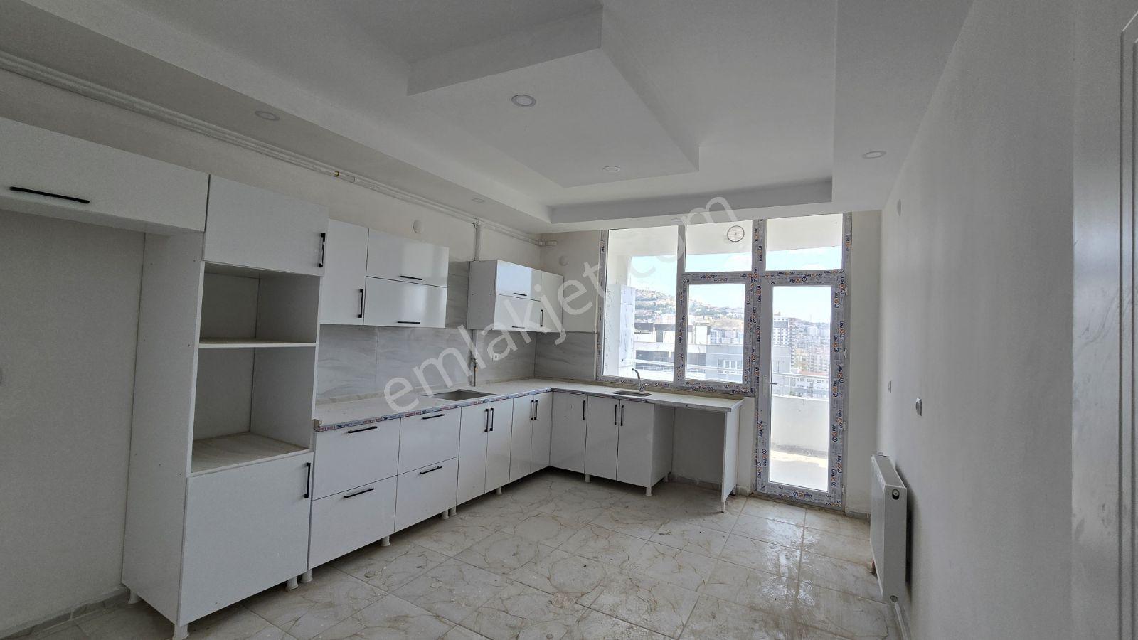 Çözüm'den Anadolu Lisesi Civarı Kiralık 3+1 Daire - Görsel 13